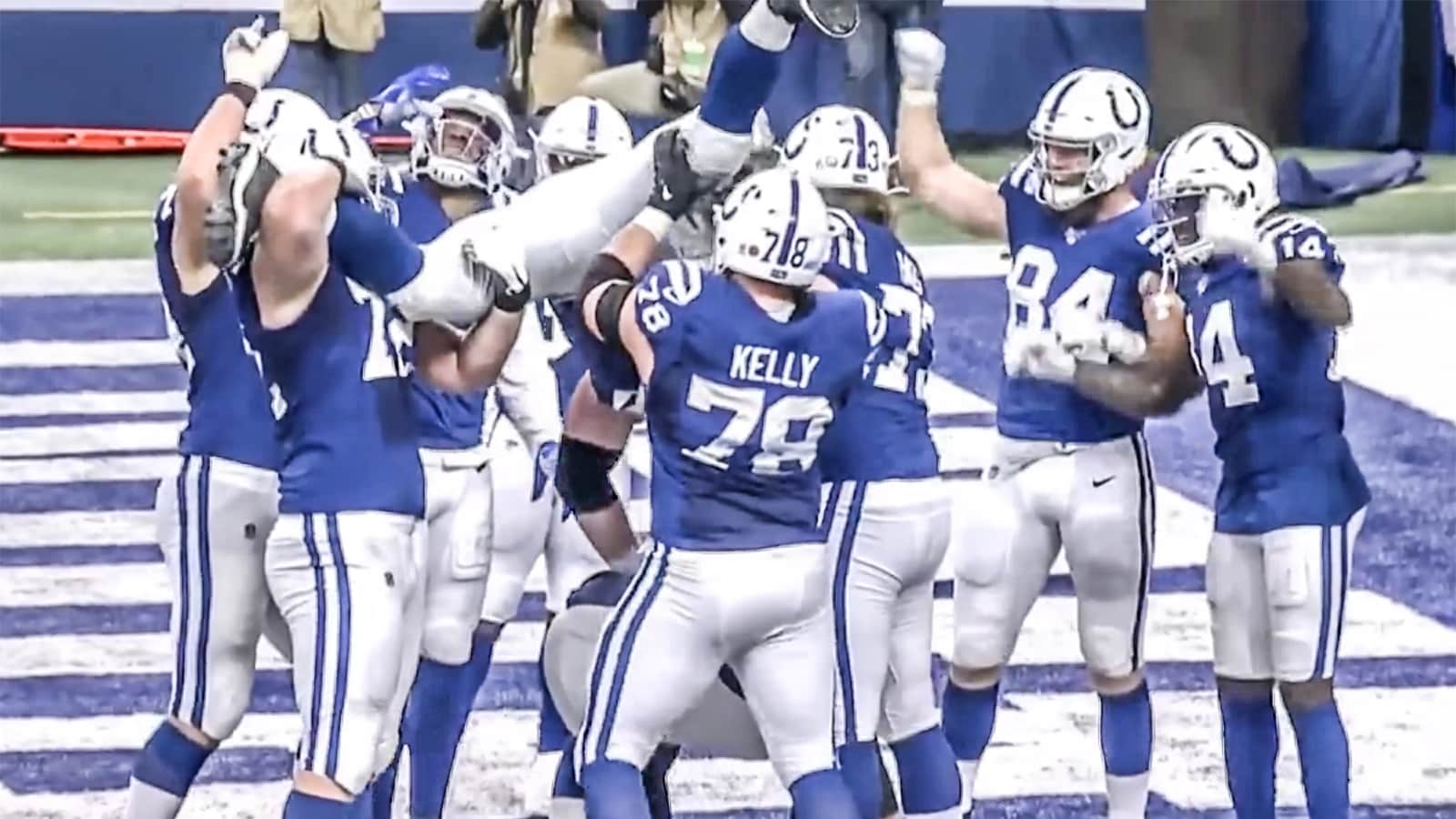 1600x900 Quenton Nelson, Indianapolis Colts pull off the 'Keg Stand Celebration'