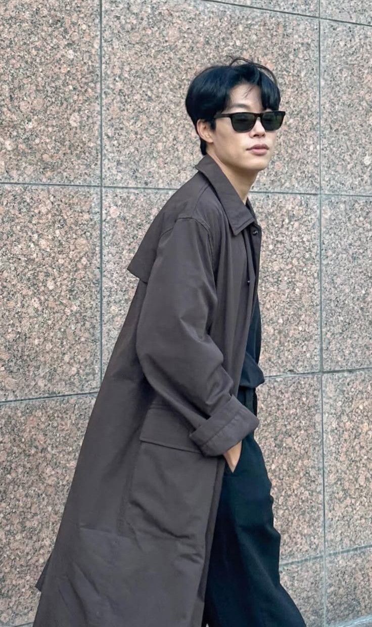 736x1240 Ryu Junyeol Wallpaper Free Download. High Quality Korean Actor & Actress Photo Collection
