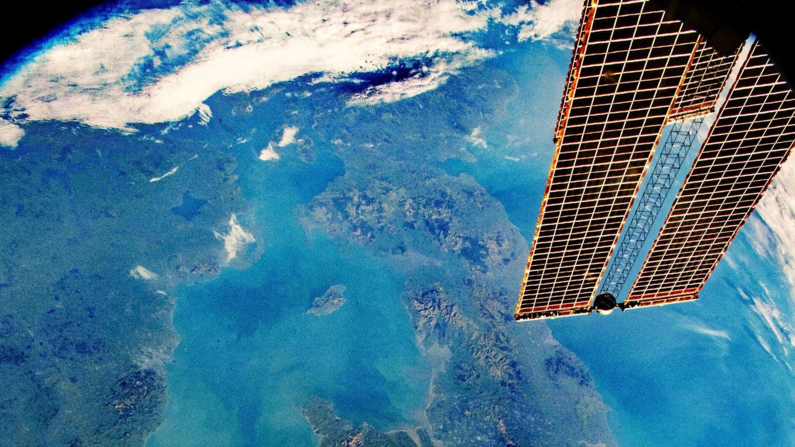 1600x900 Nasa captures incredible photo of UK from space