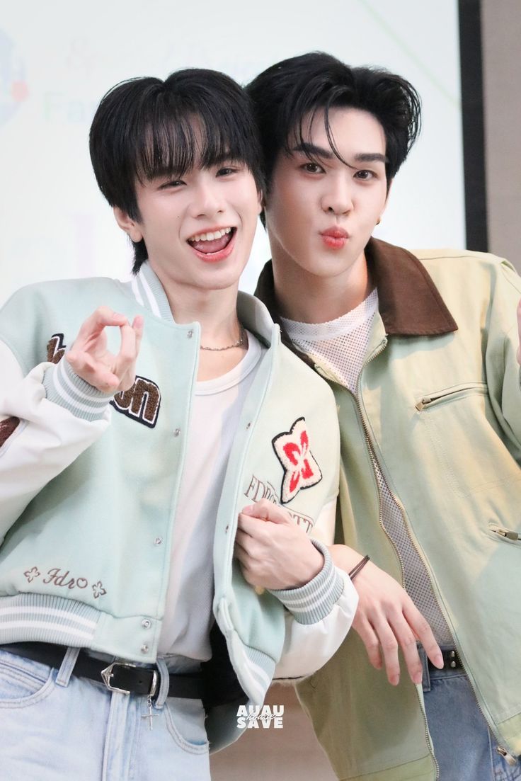 736x1103 AuAuSave