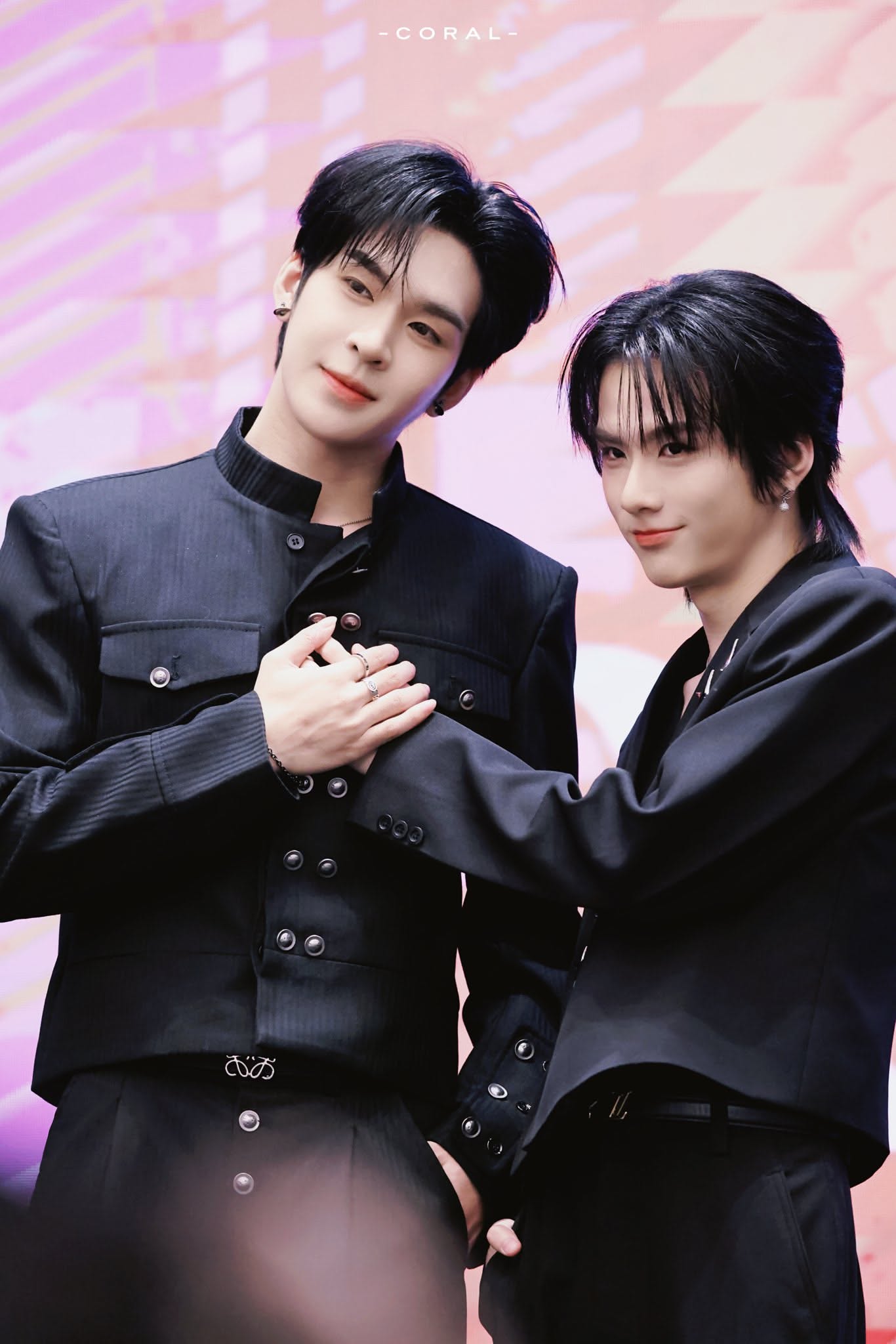 1366x2048 AuAuSave
