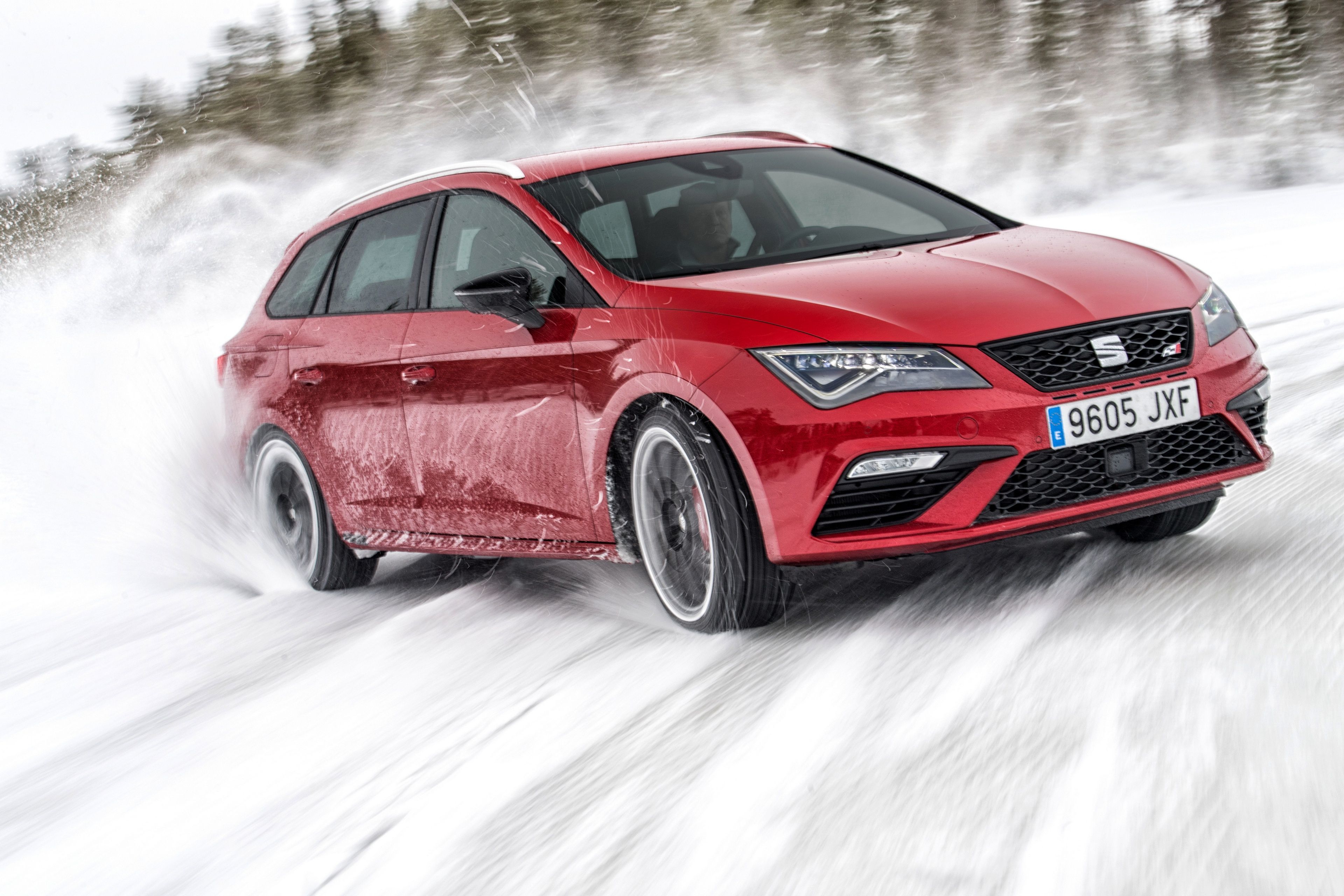 3840x2560 Seat Leon Wallpaper and Background: Free HD Download
