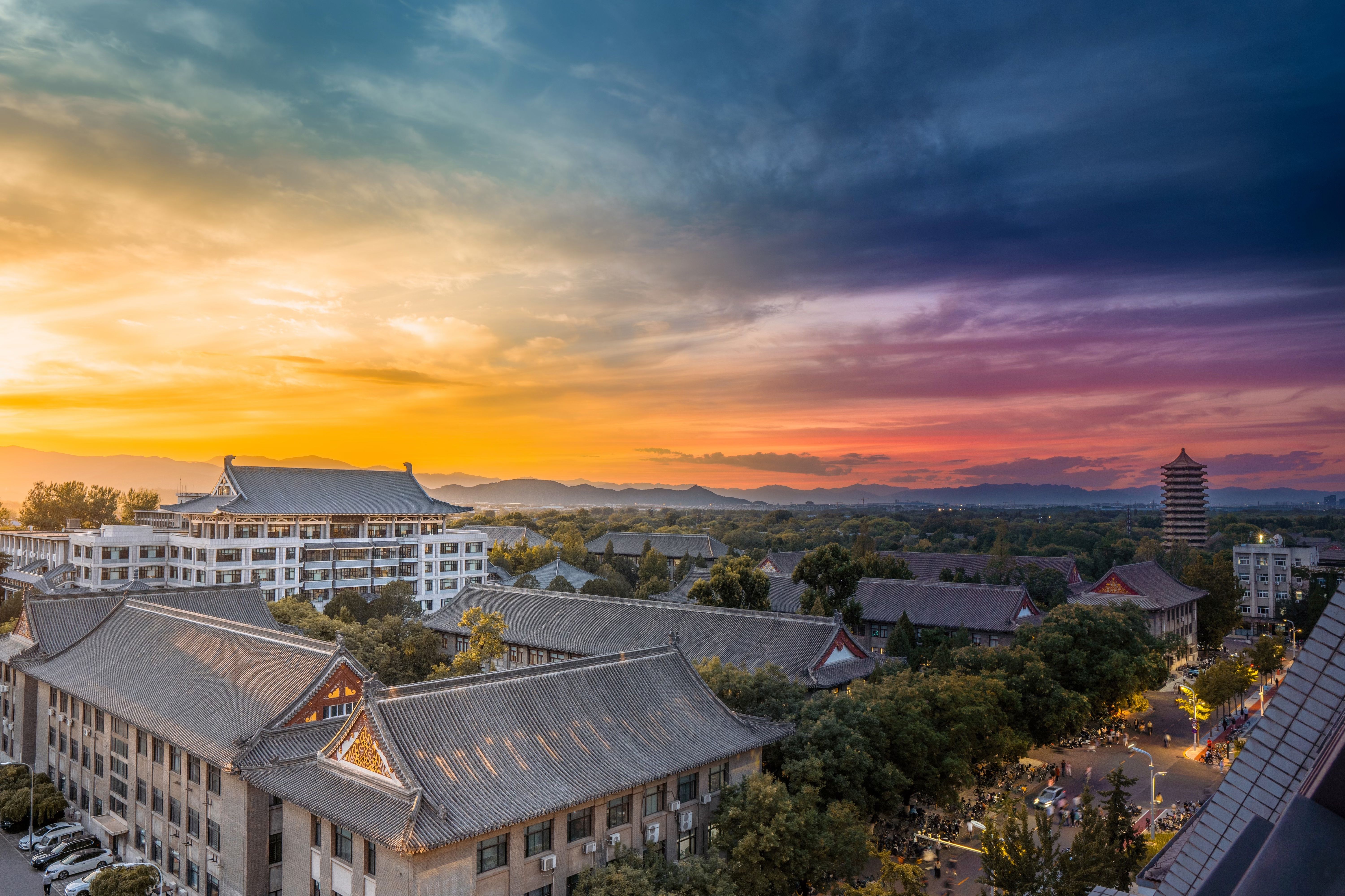 6000x4000 PKU from Dusk to Dawn