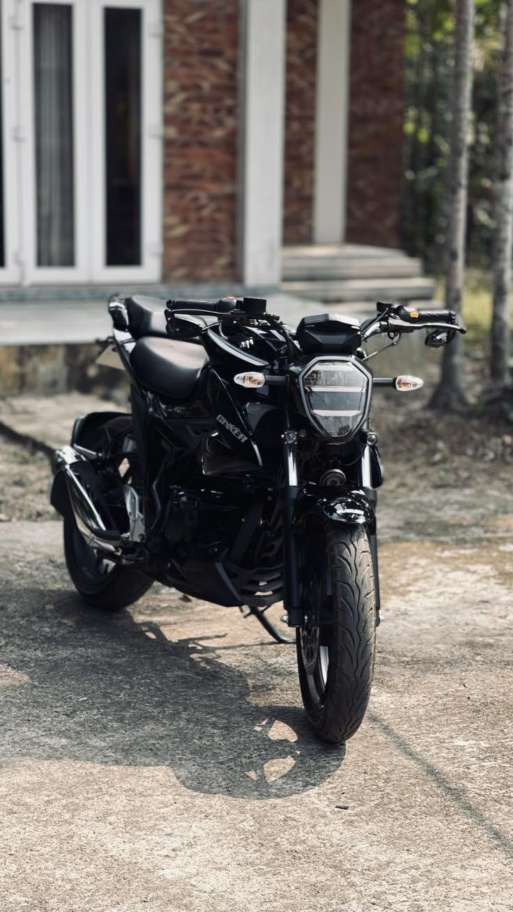 736x1308 Black Suzuki Gixxer 155