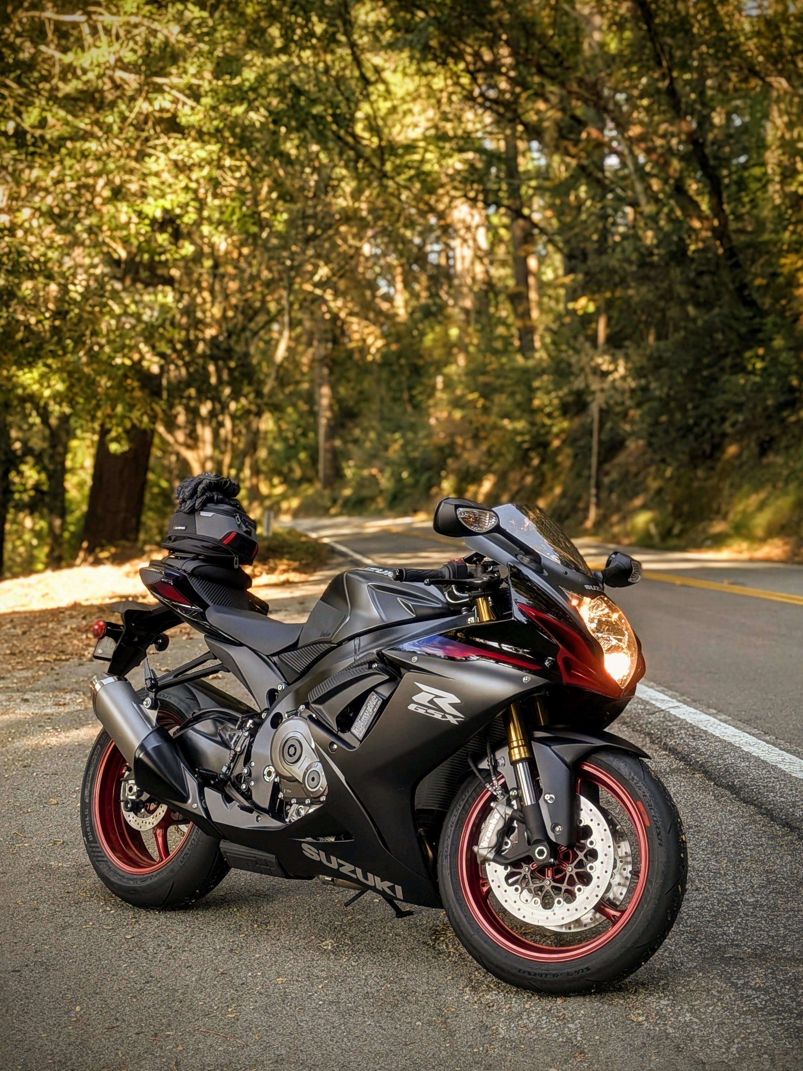 2804x3738 Really enjoying the GSXR 750 after a few upgrades