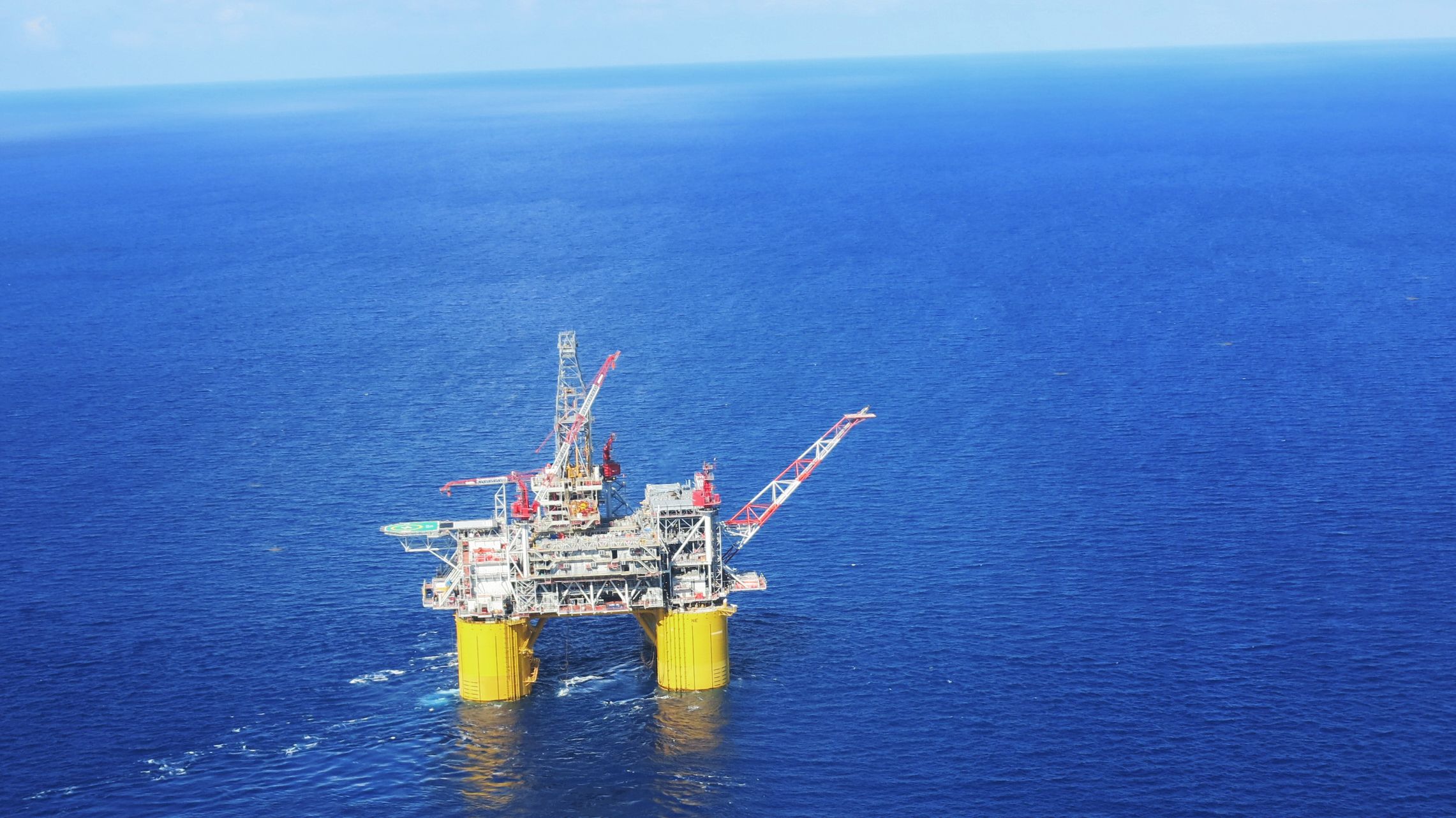 2282x1283 Up Close And Personal With A 40 Story Oil Rig In The Gulf. KUT Radio, Austin's NPR Station