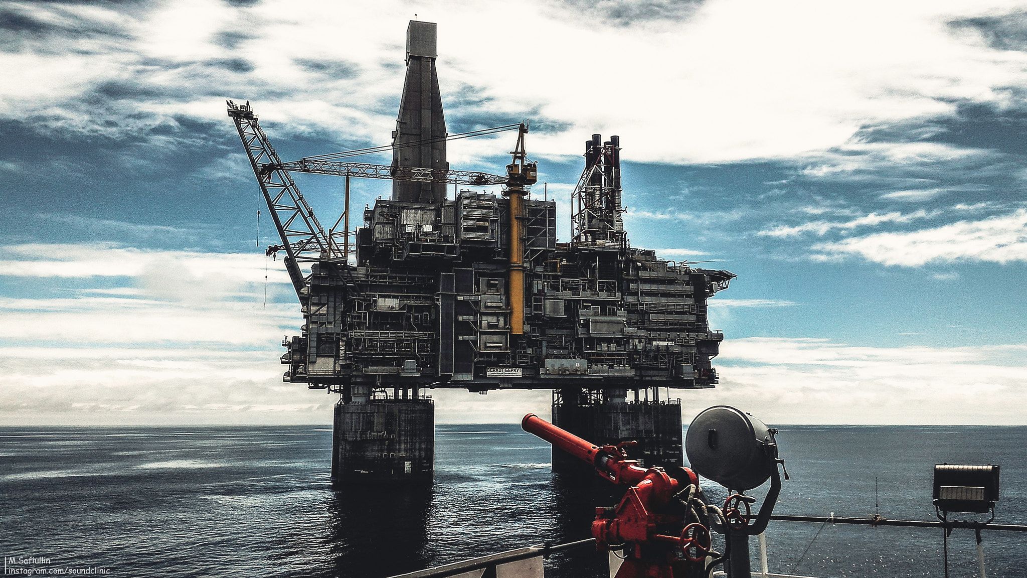 2048x1152 Drilling Platform In The Okhotsk Sea.jpeg