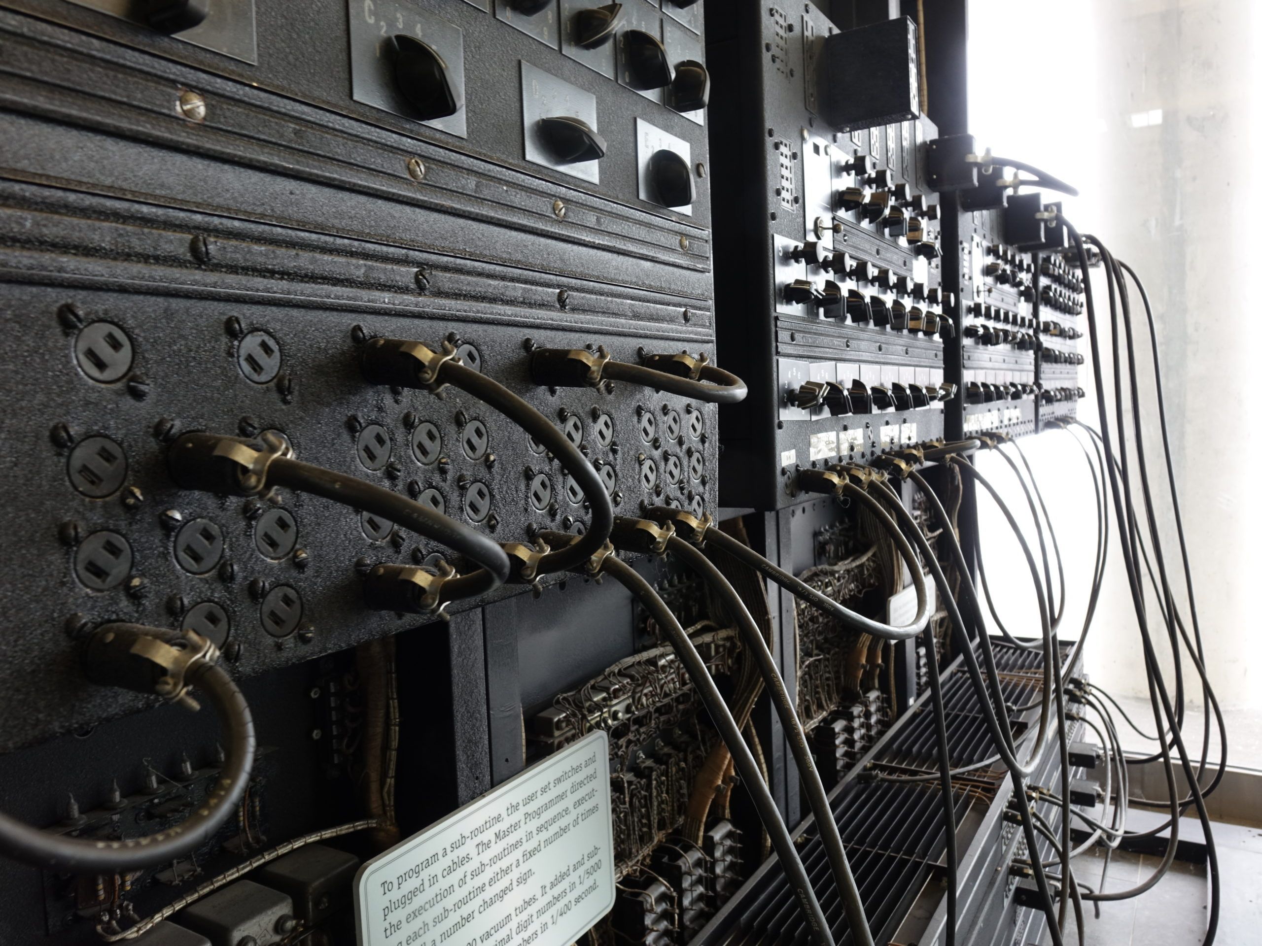 2560x1920 ENIAC Display. Computer Science & Engineering