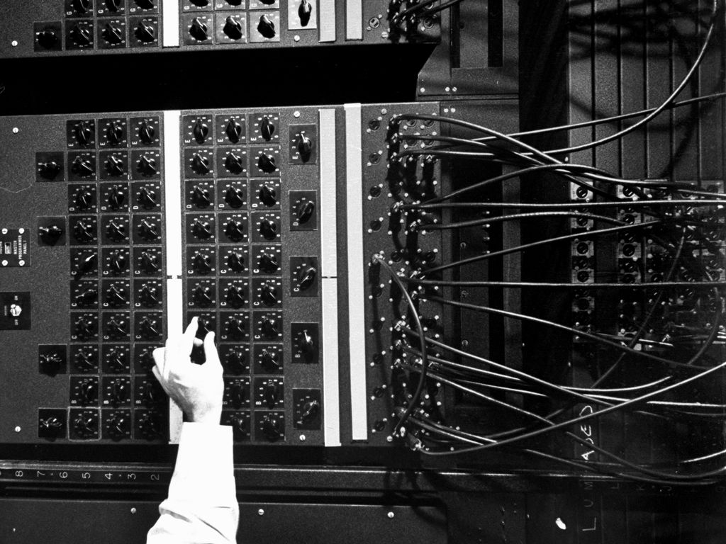 1024x768 Gallery: How the World's First Computer Was Rescued From the Scrap Heap