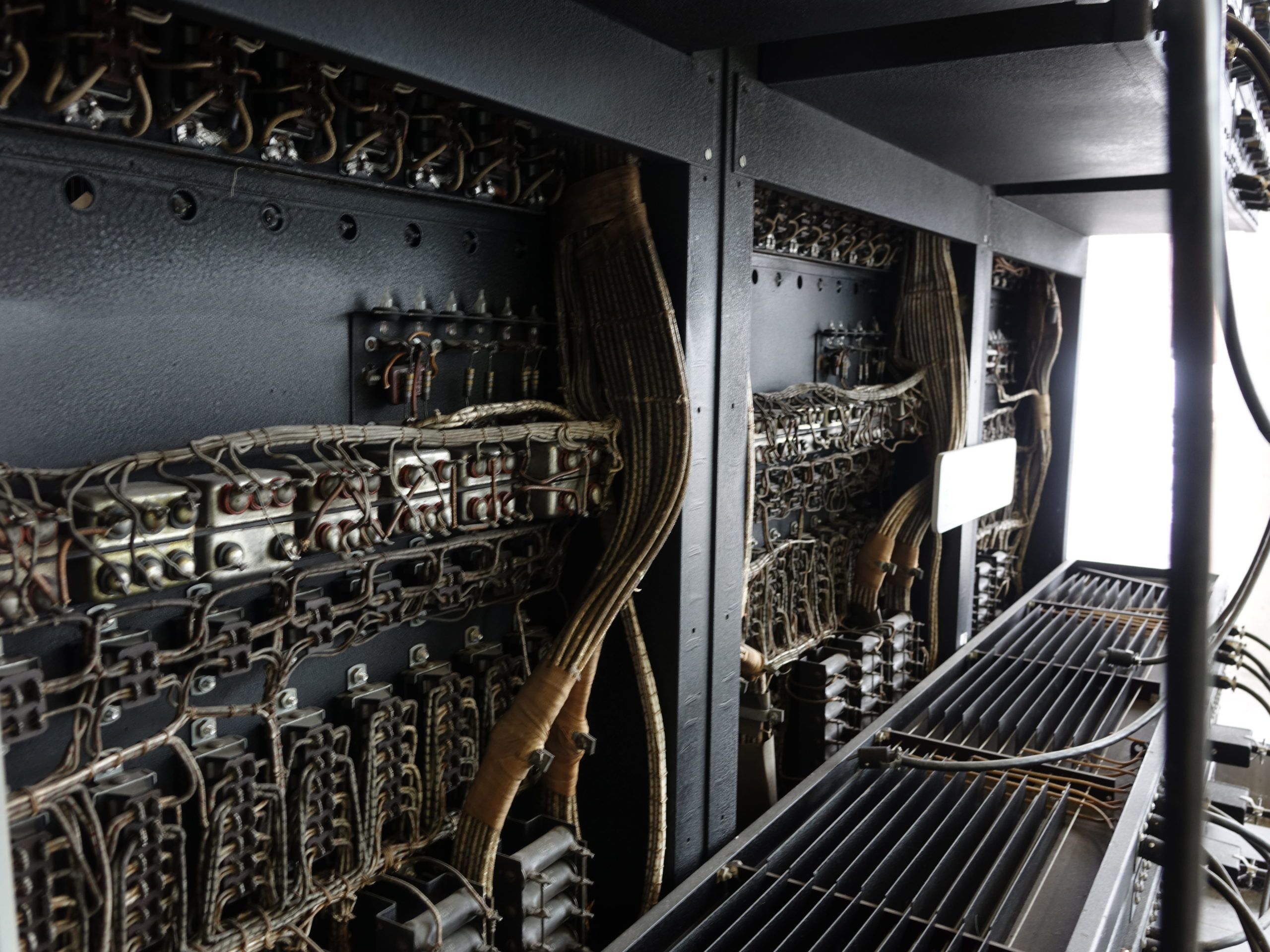 2560x1920 ENIAC Display. Computer Science & Engineering