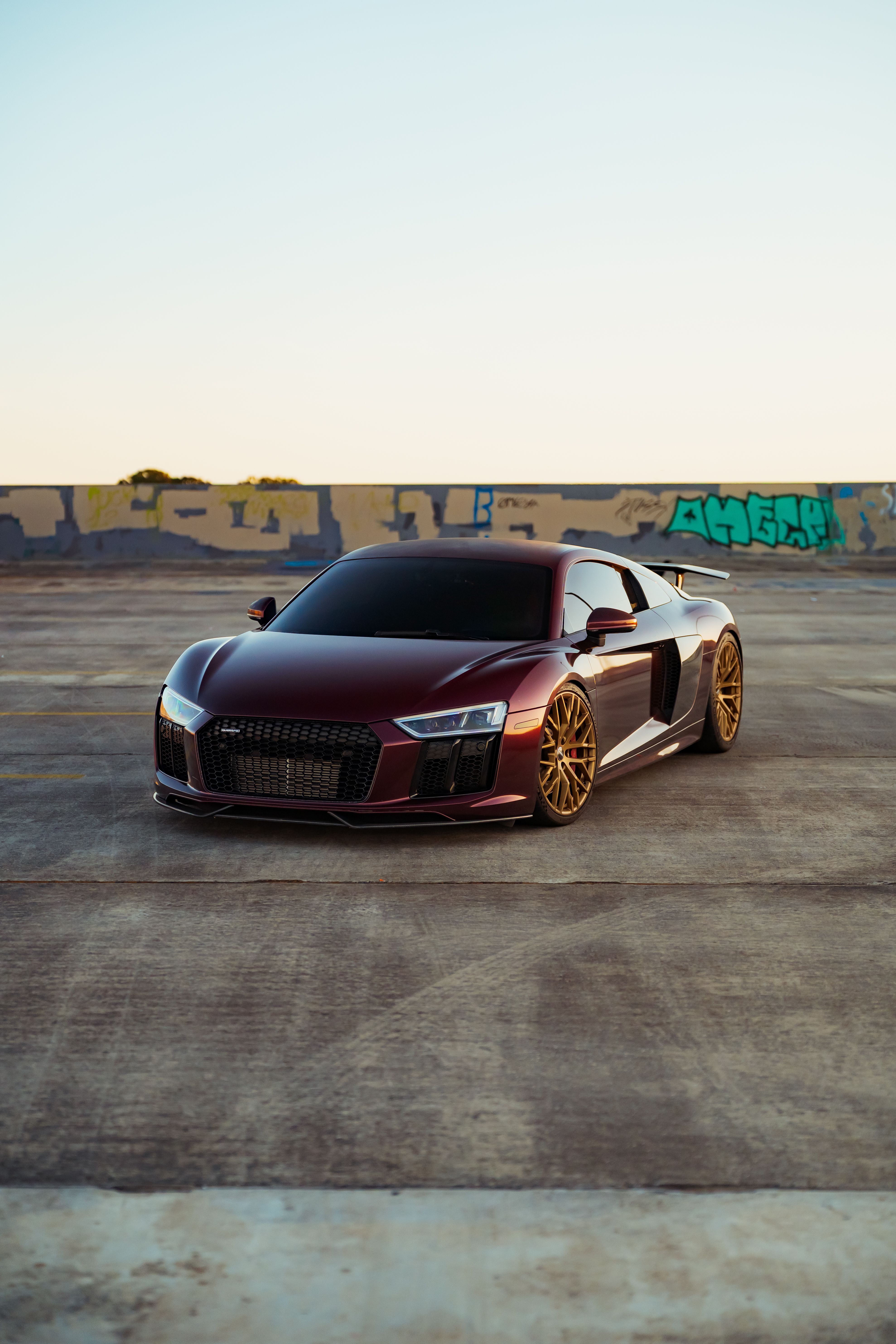 3955x5932 Luxurious Audi R8 Supercar on Race Track · Free