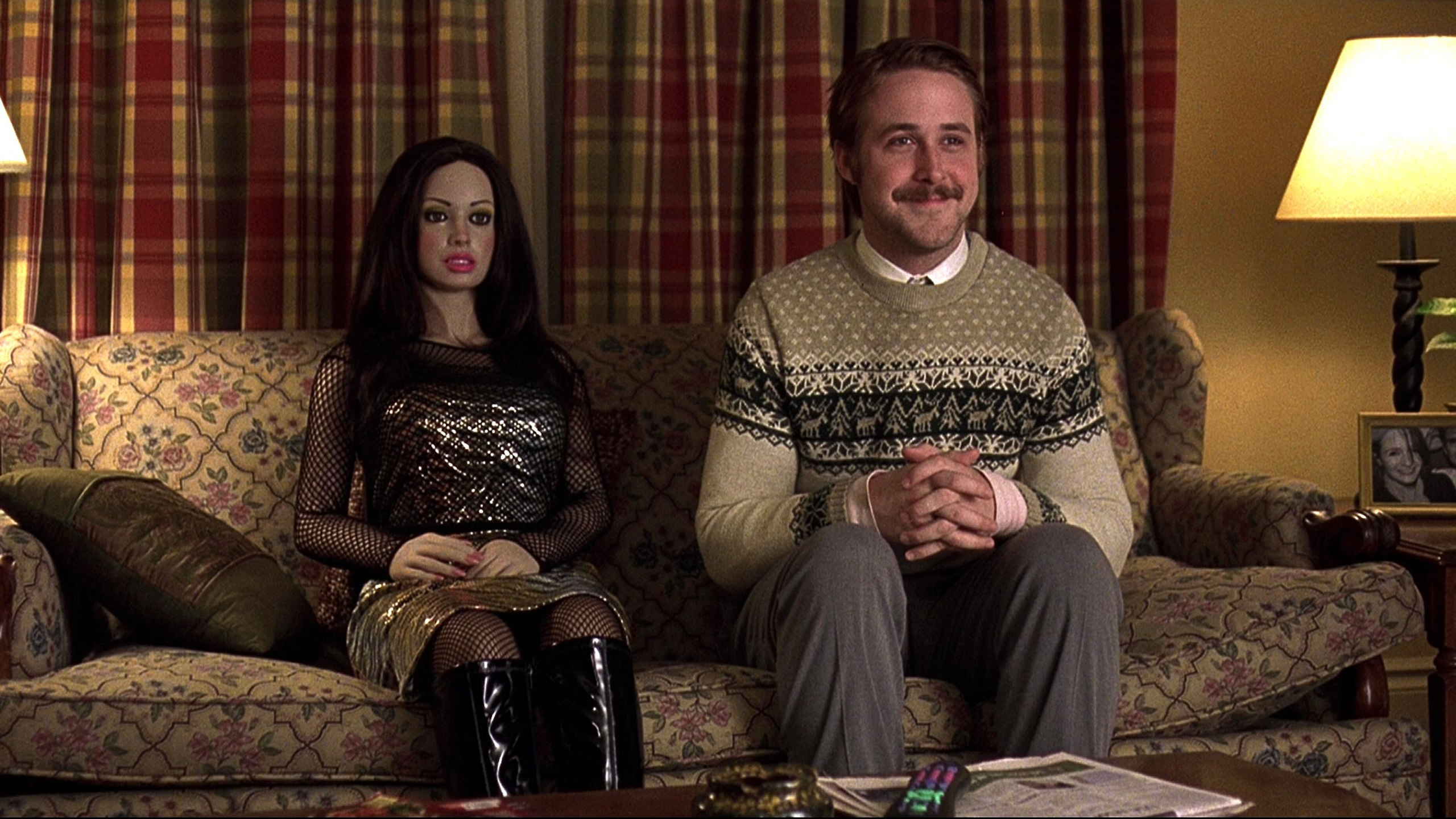 2560x1440 Lars and the Real Girl on Cinobo. Watch the film online