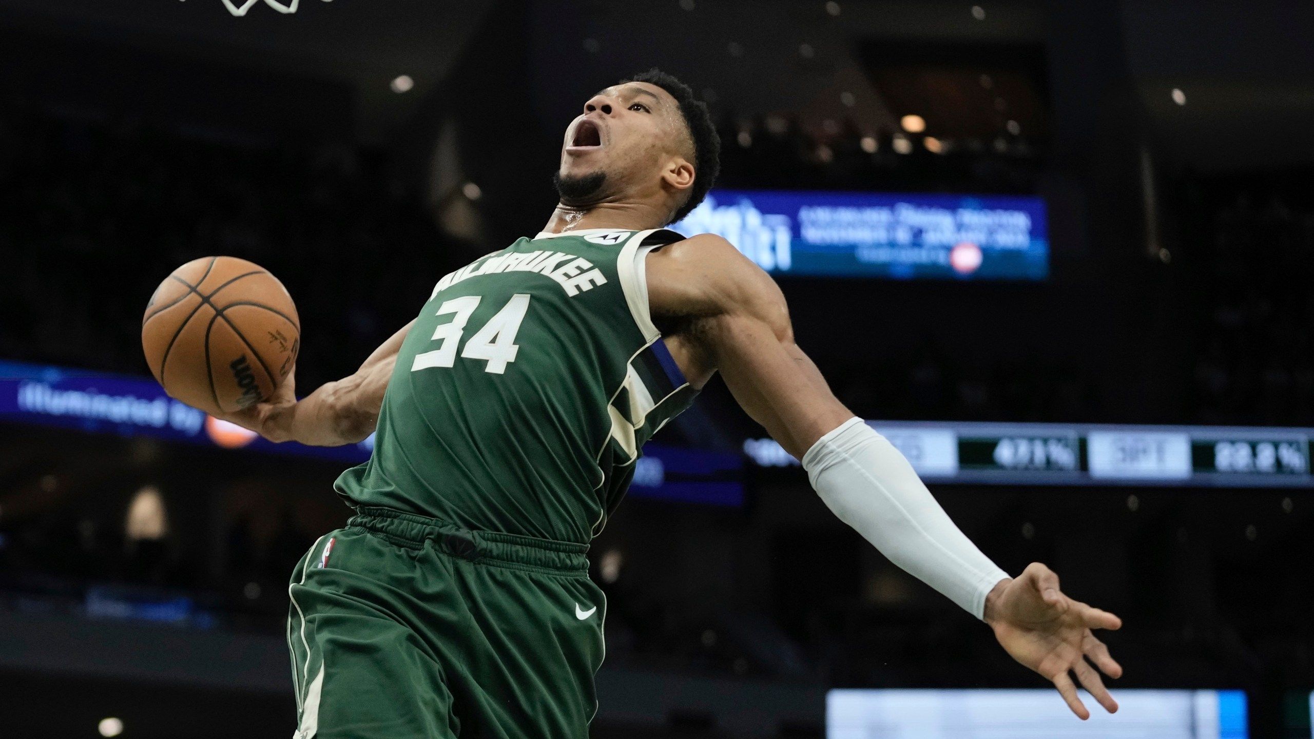 2560x1440 Antetokounmpo Has Career High 55 Points, Bucks Beat Wizards. KRQE News 13