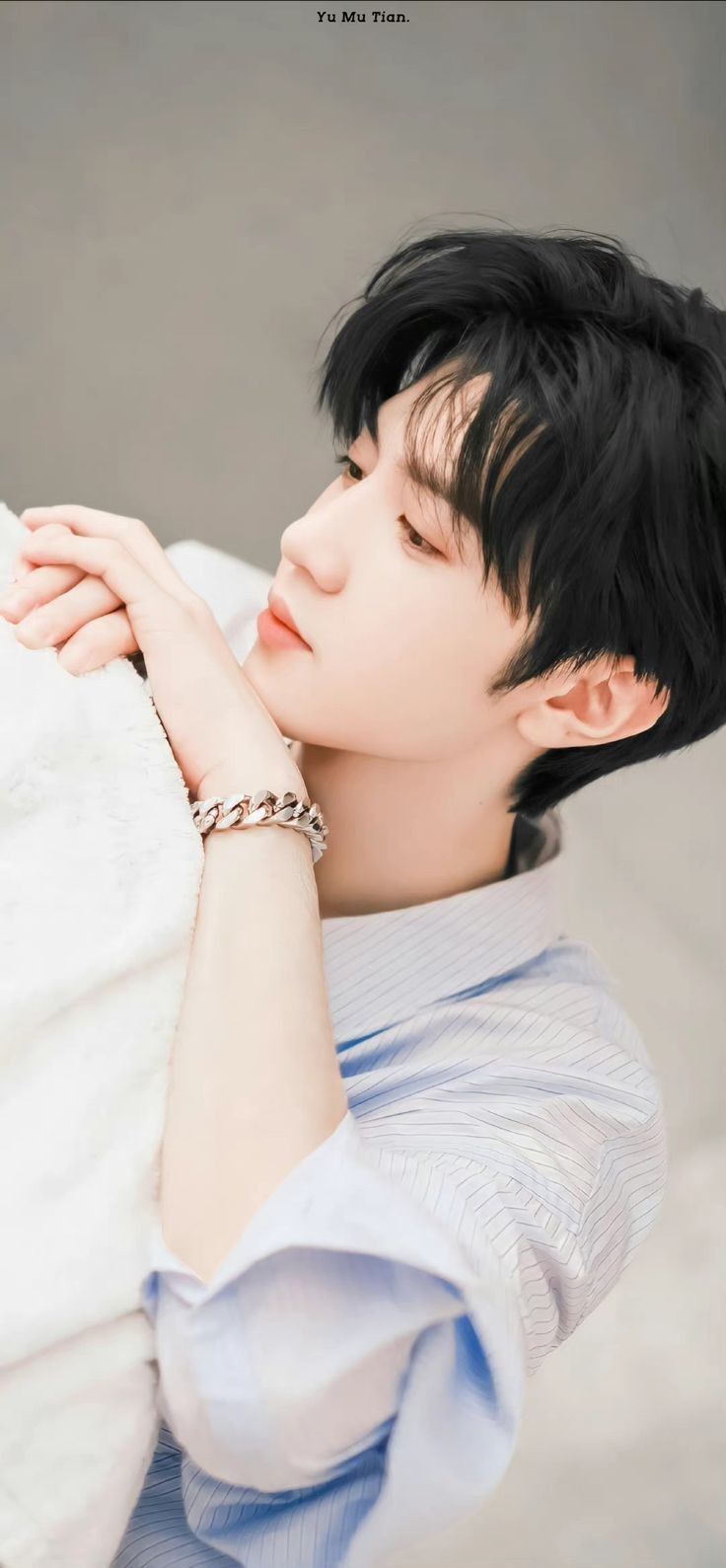 736x1589 Chen zheyuan wallpaper HD. Hairstyle with suit, Happy birthday chen zhe yuan, Chinese actors
