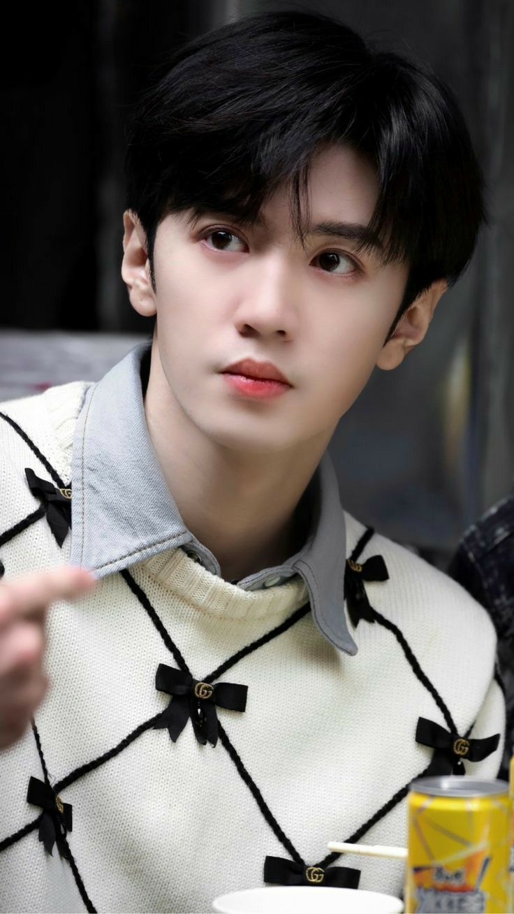 736x1308 only for 陈哲远（Chen Zhe Yuan photo album)