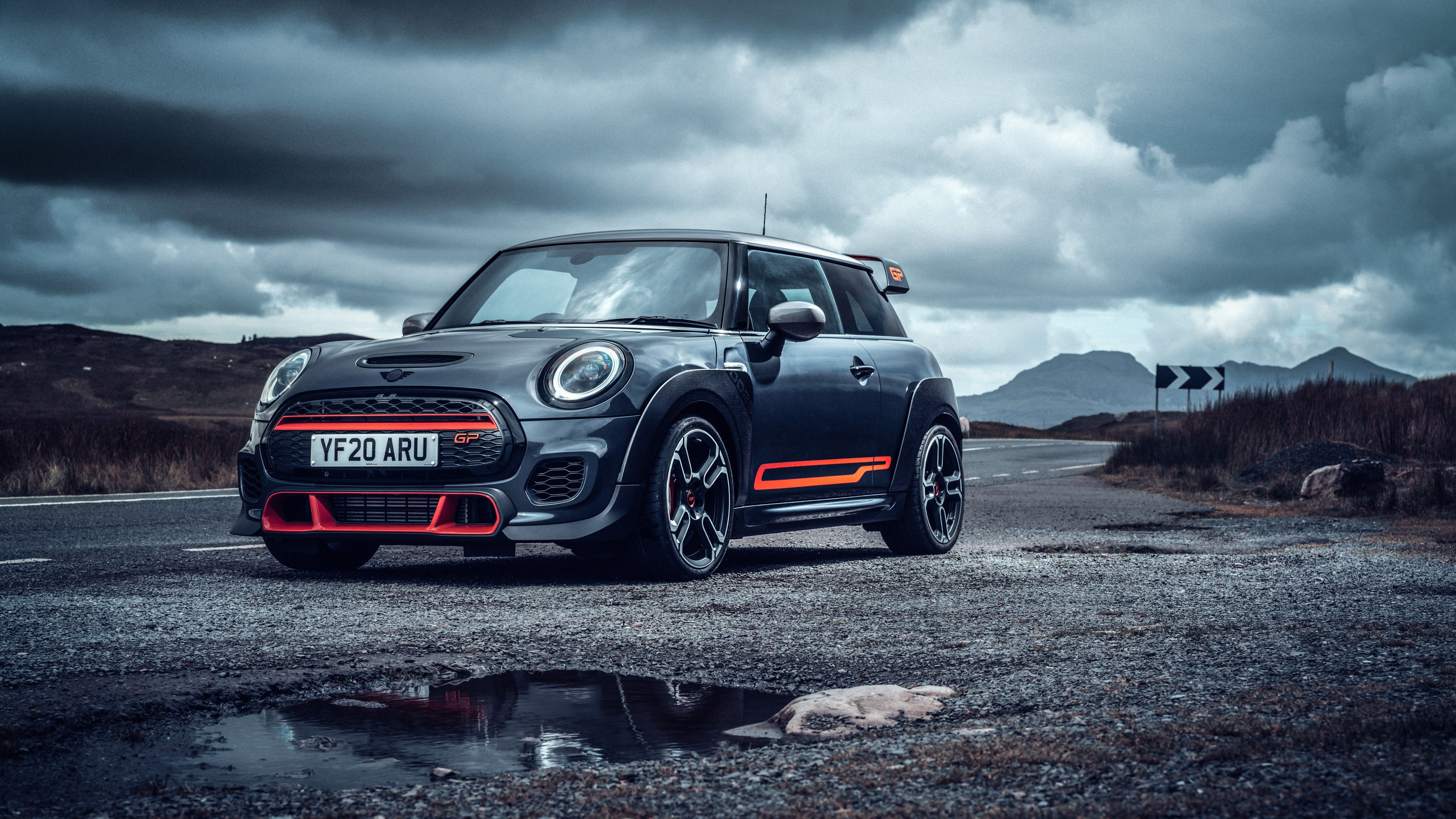 5120x2880 Mini Cooper JCW Wallpaper