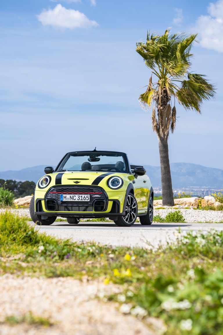 768x1151 Mini John Cooper Works convertible quality free high resolution car image, picture and photo
