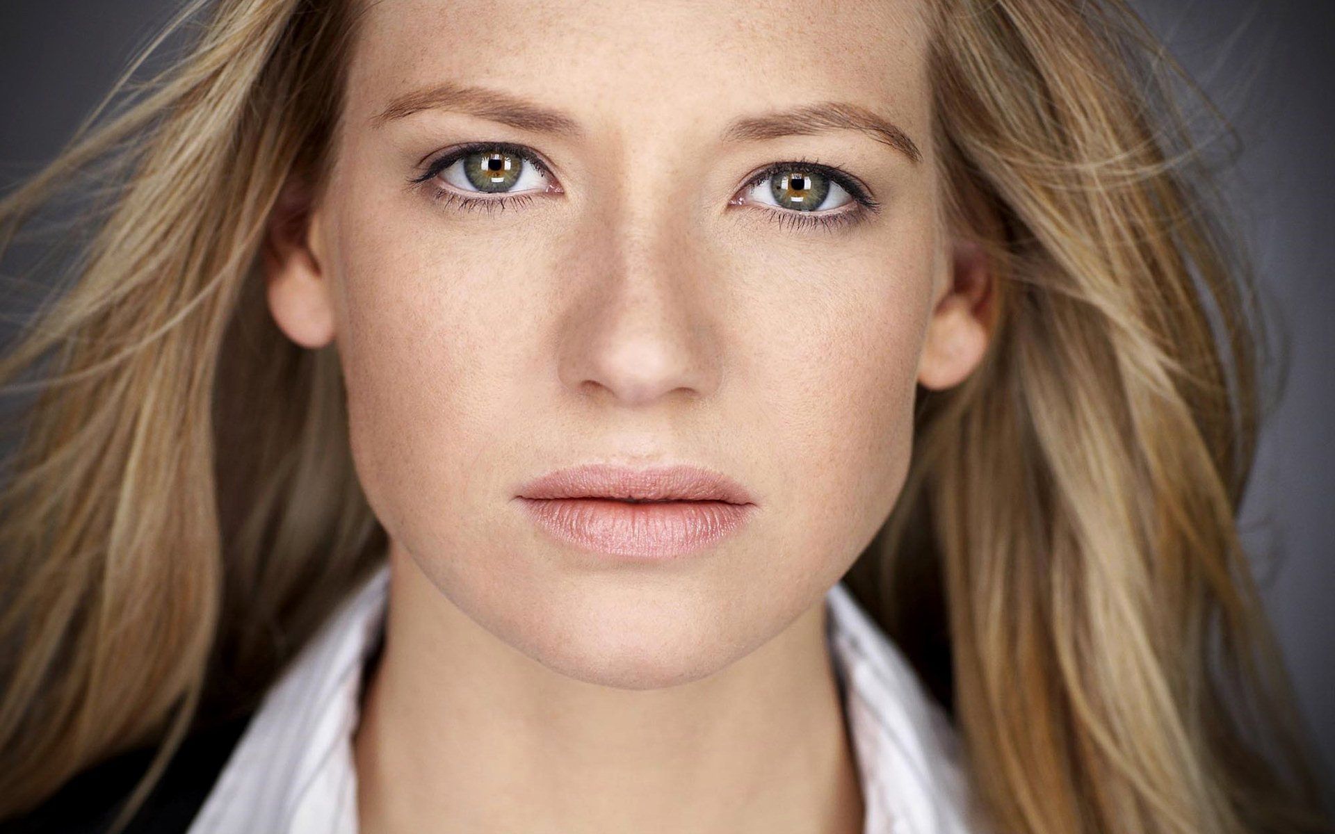 1920x1200 Anna Torv HD Celebrity Portrait Wallpaperx1200