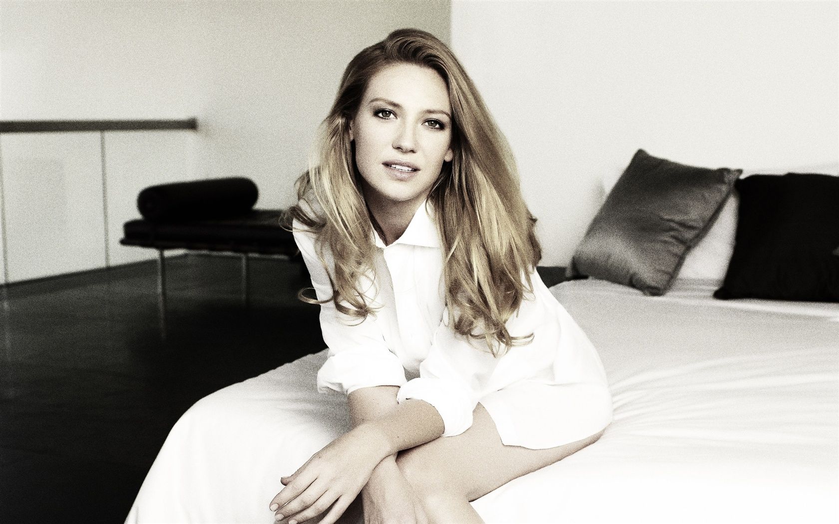 1680x1050 Anna Torv 01 750x1334 IPhone 8 7 6 6S Wallpaper, Background, Picture, Image