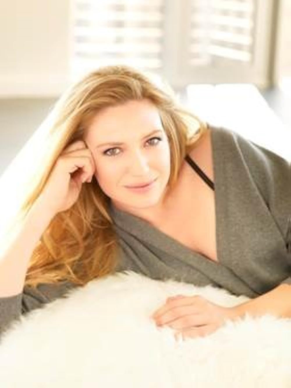 1000x1332 Anna Torv