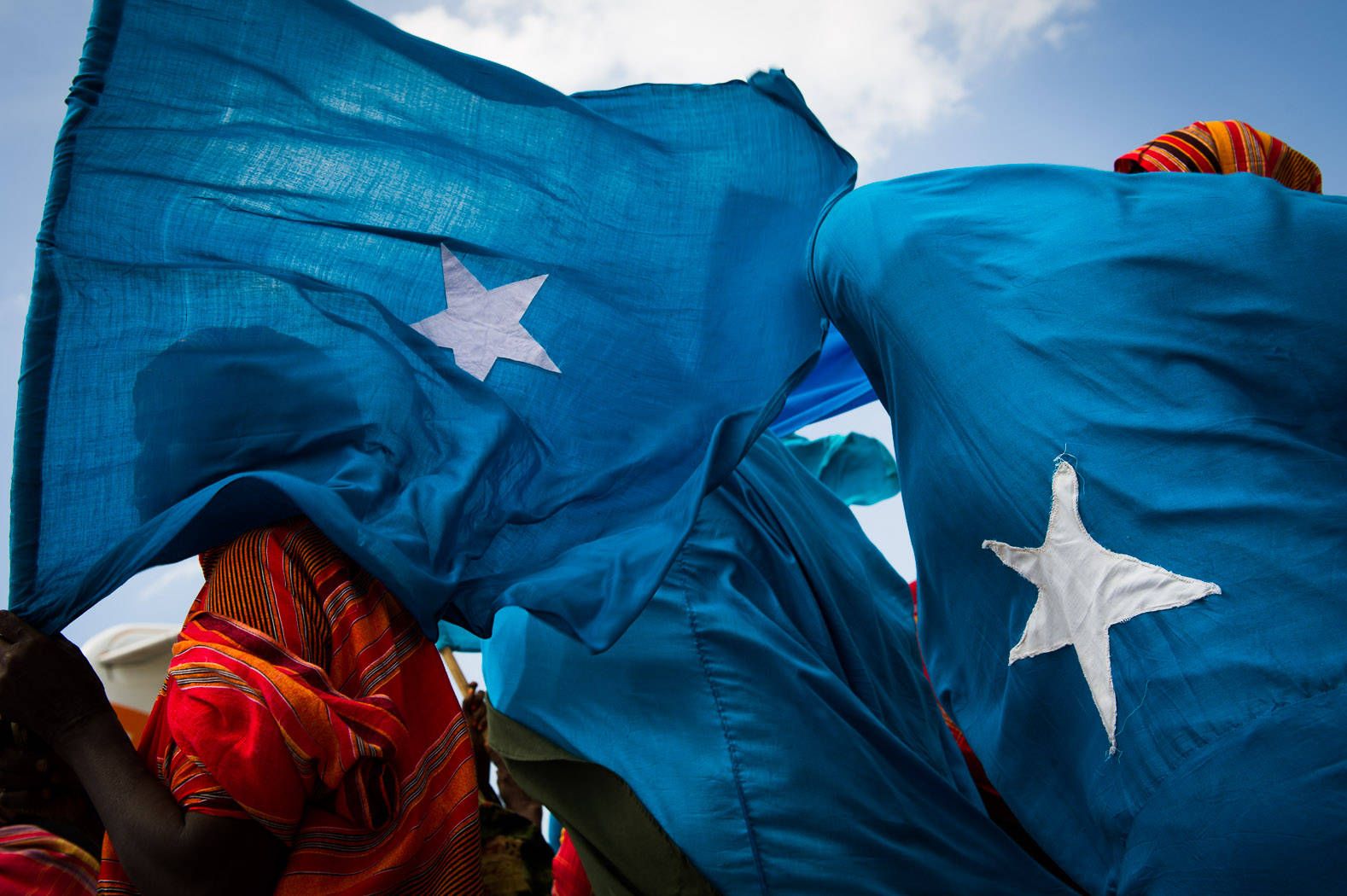 1578x1050 Download Somalia Flags In Crowd Wallpaper