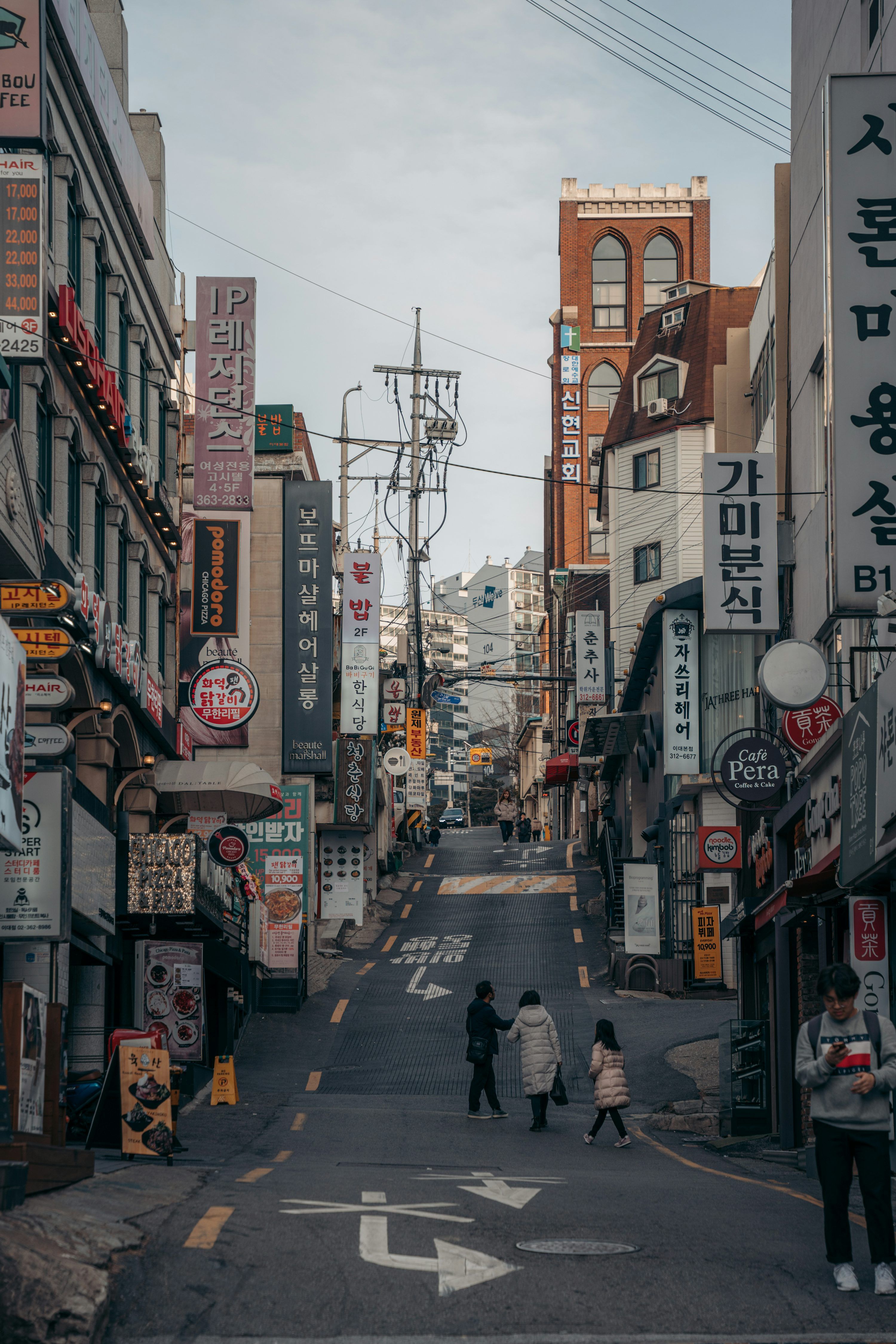 3000x4500 Korea Street Picture. Download Free Image