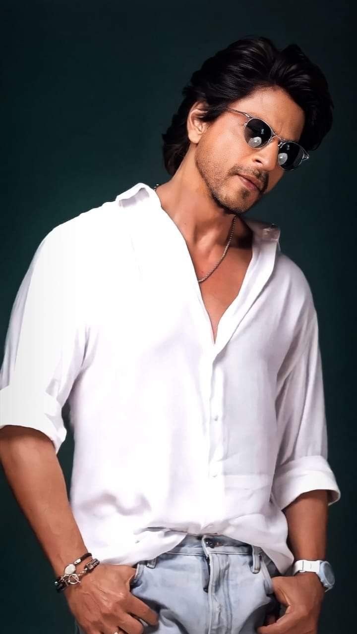 720x1280 Shahrukh khan photohoot. Shahrukh khan style, Shahrukh khan wallpaper, Khan srk