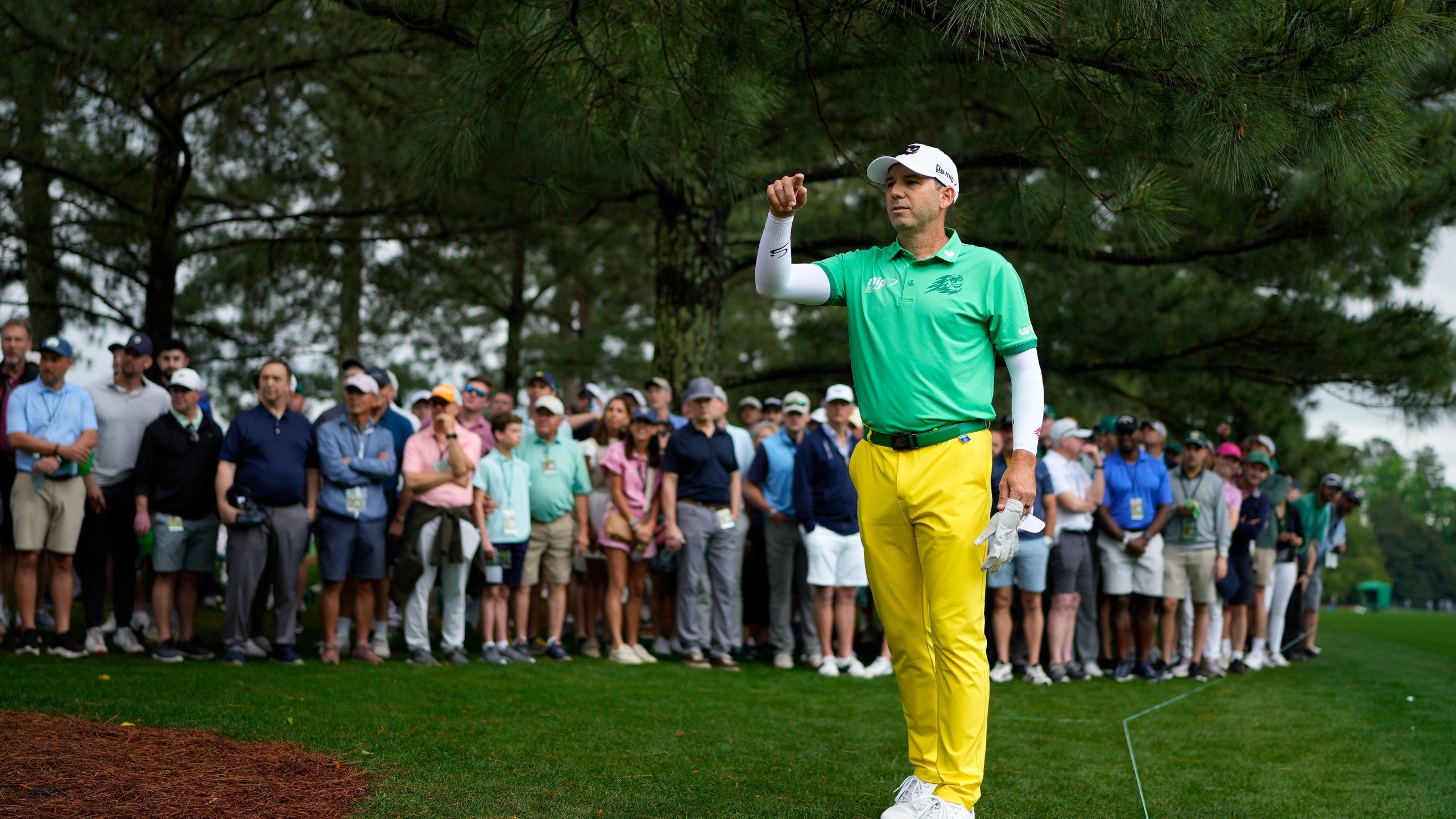 2560x1440 Wild prints, trendy wear are making the Masters the center of the golf fashion universe