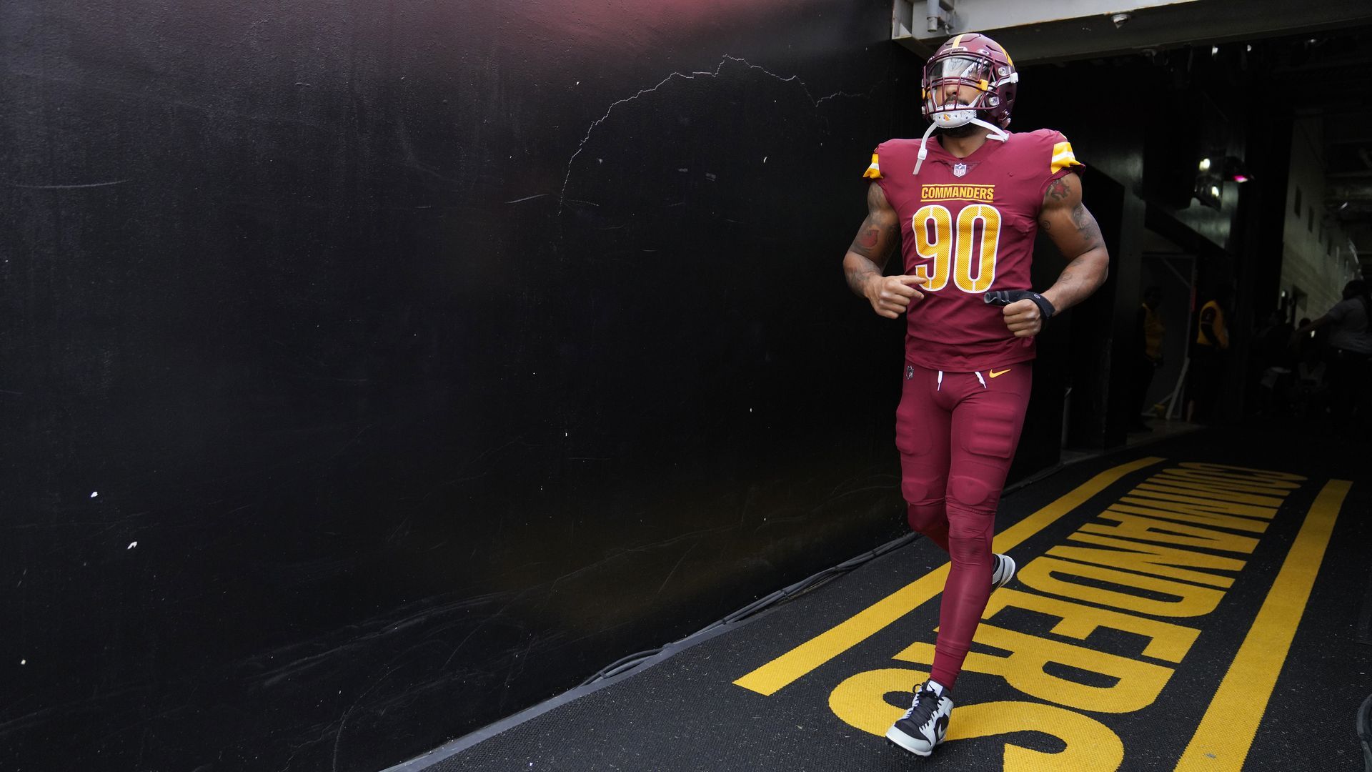1920x1080 Chicago Bears pull off big trade to land Commanders' Montez Sweat