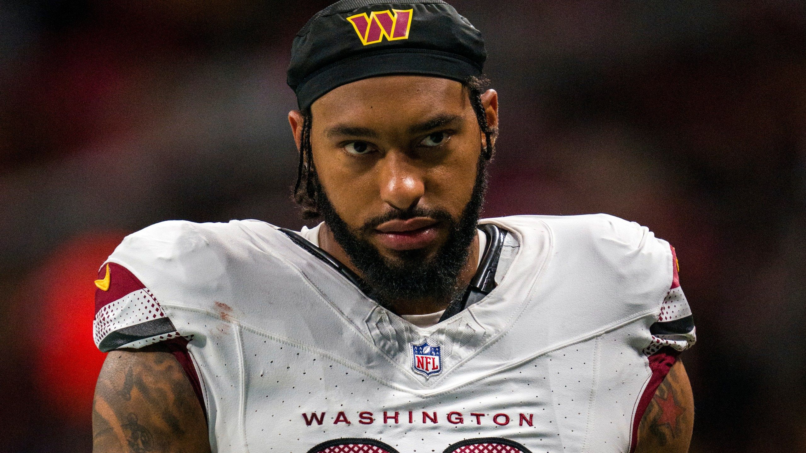 2560x1440 Bears And Montez Sweat Agree To 4 Year, $105M Extension, Person Familiar With Deal Tells AP