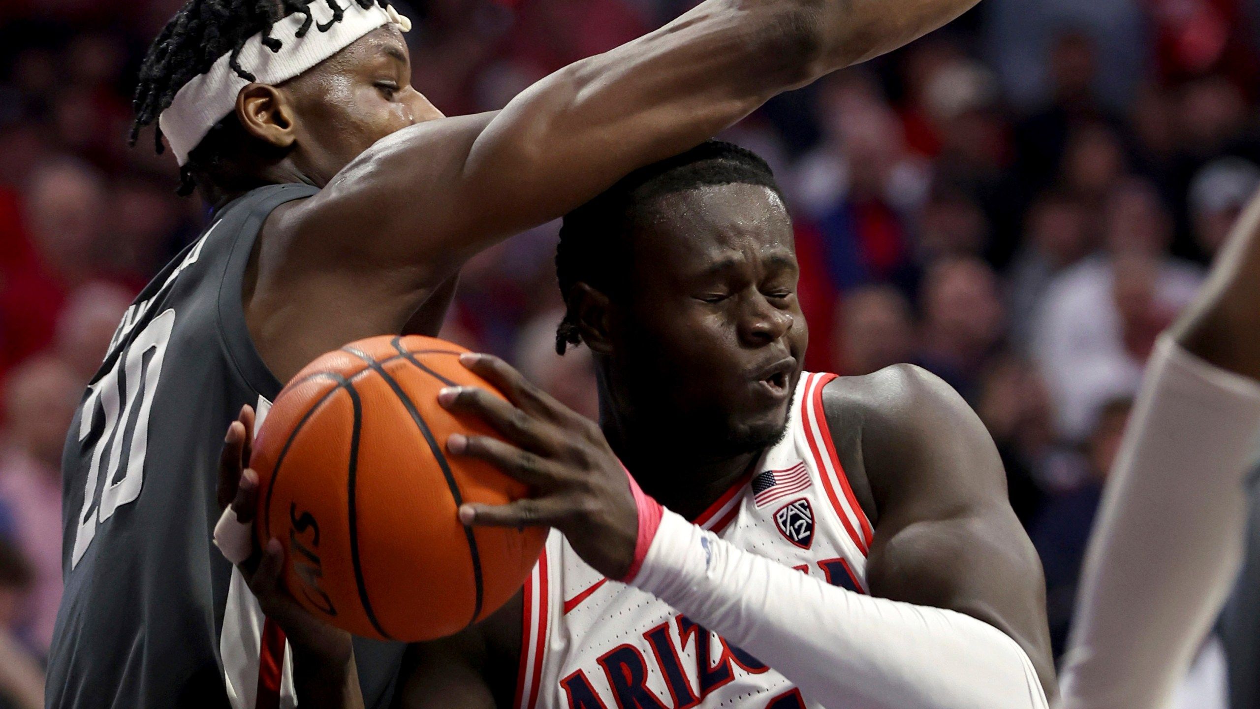 2560x1440 Jaylen Wells Has Late 4 Point Play To Help No. 21 Washington State Beat No. 4 Arizona 77 74