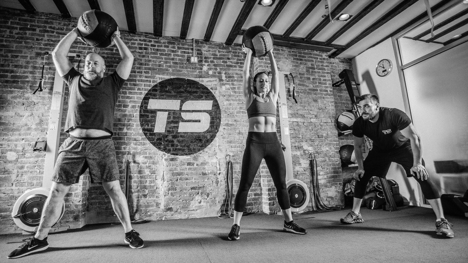 1600x900 HIIT Wallpaper