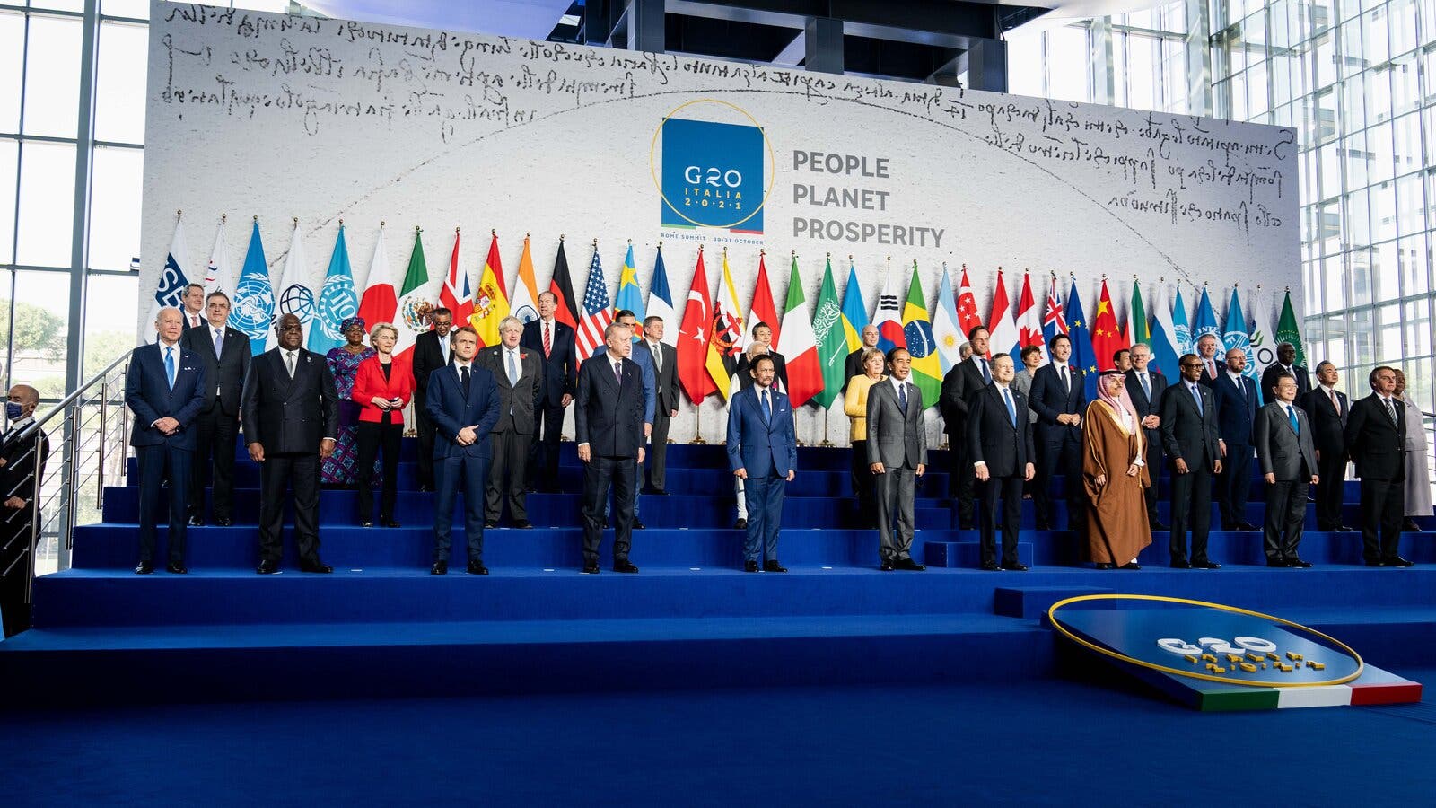 1600x900 World Leaders Pose for ‘Family Photograph’ at G20 Summit