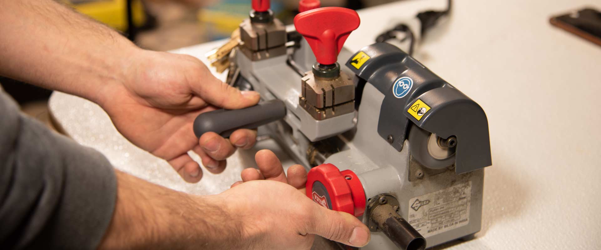1920x800 Free Locksmith Image Lock & Key. Must Give A Back Link!