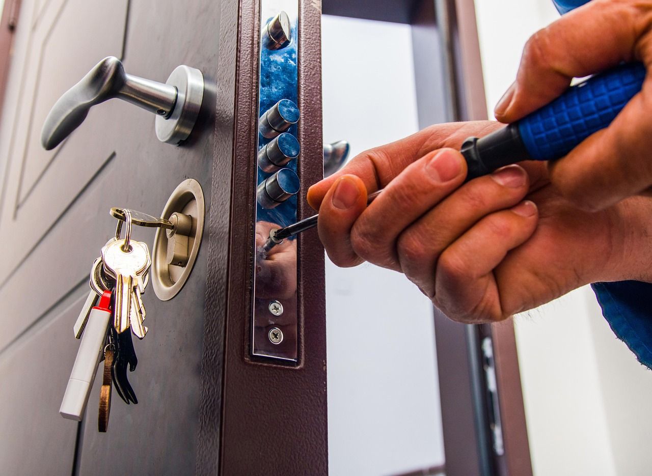 1280x935 Free Commercial Locksmith & Locksmith Image
