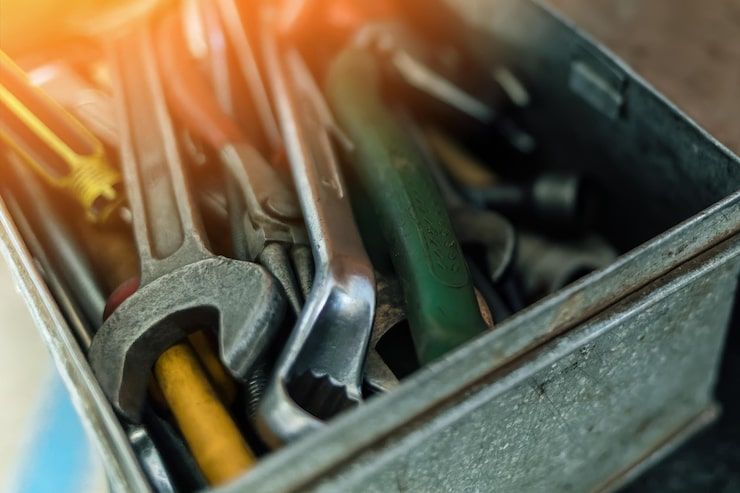 740x493 Locksmith tools Image Download on Magnific (formerly Freepik)