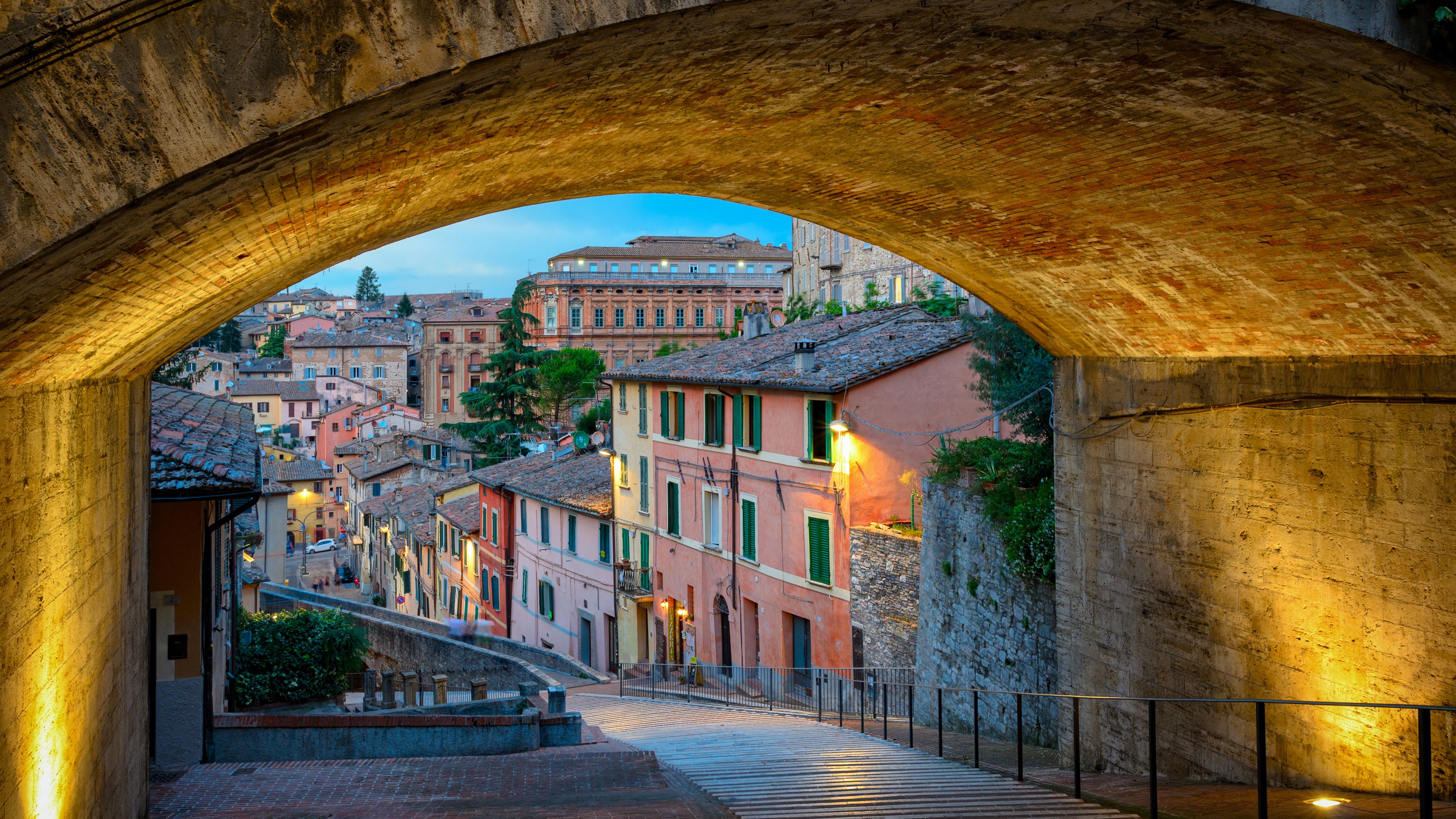 3840x2160 Medieval Aqueduct, Perugia, Italy
