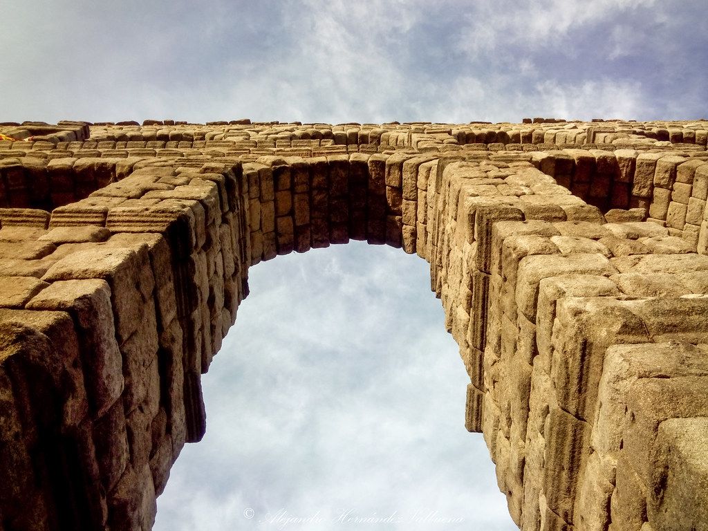 1024x768 Roman aqueduct (detail). Detail of one of the arches of the