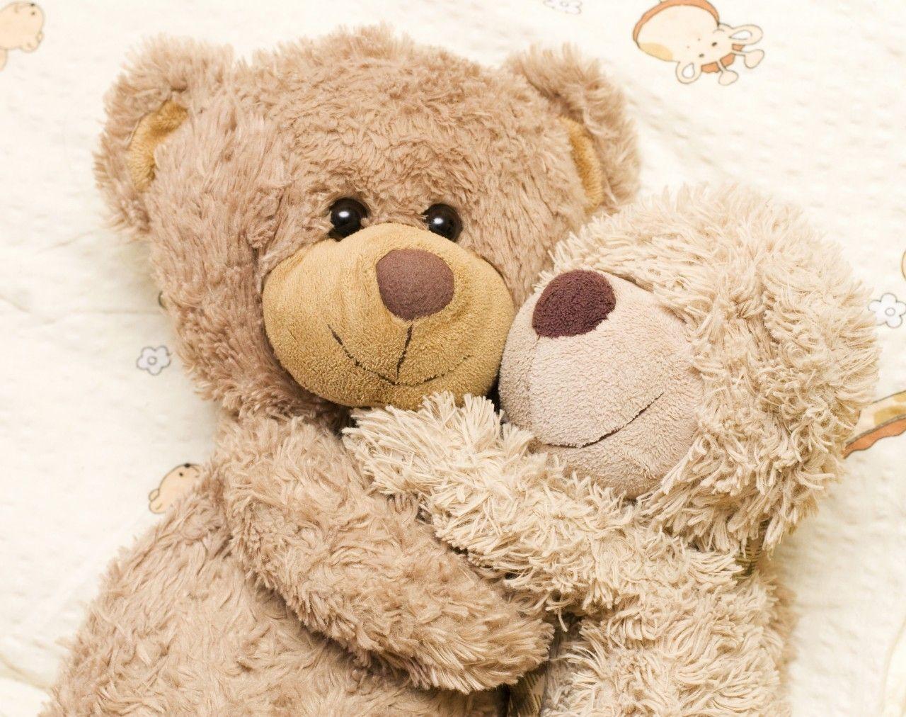 1280x1012 toys teddy bears hugging love 3D Models. Free