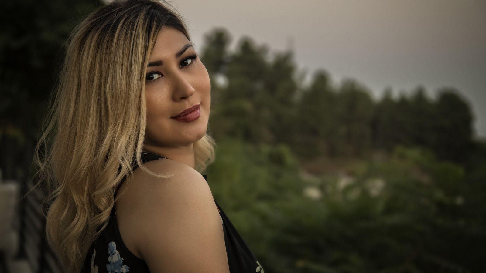 1600x900 Download wallpaper girl, long hair, beautiful, look, blonde, Tajikistan, Dushanbe, section girls in resolution 1600x900