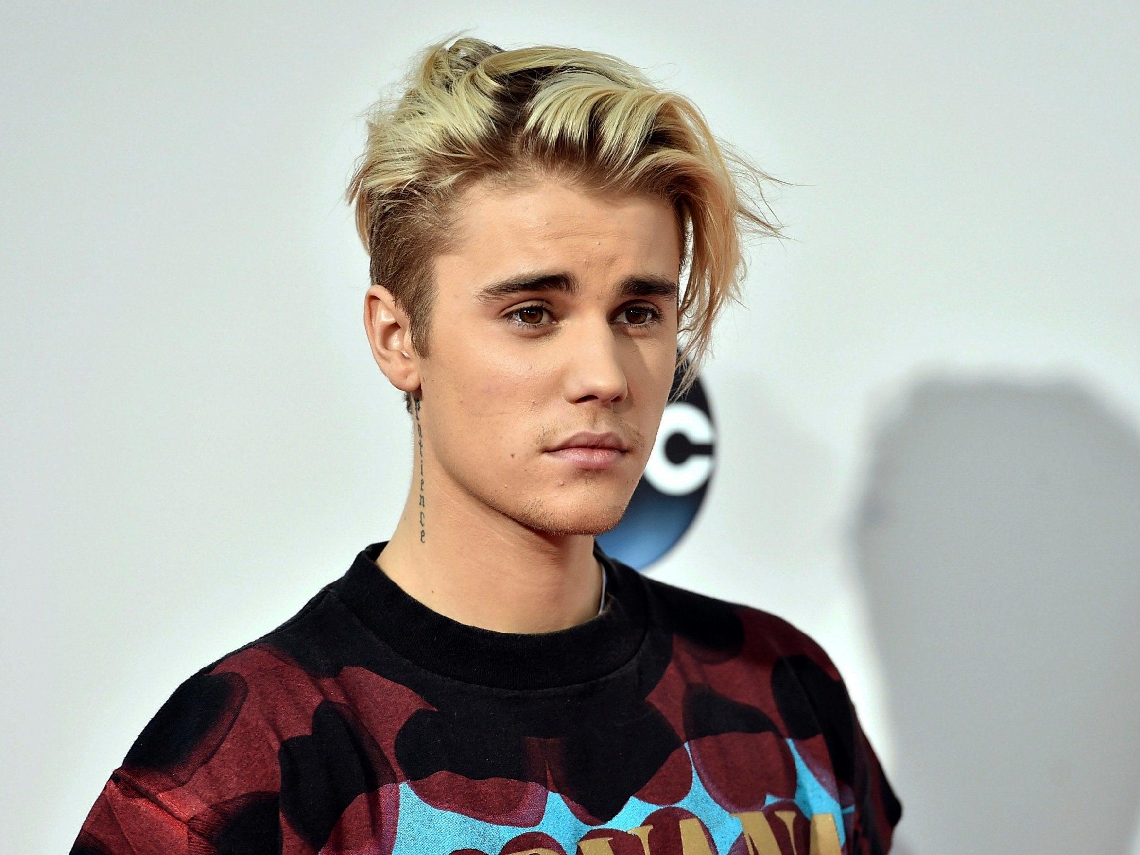 2346x1760 Justin Bieber Yummy Wallpaper