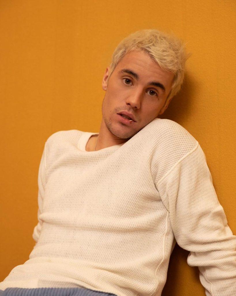 819x1024 Justin Bieber Yummy Wallpaper