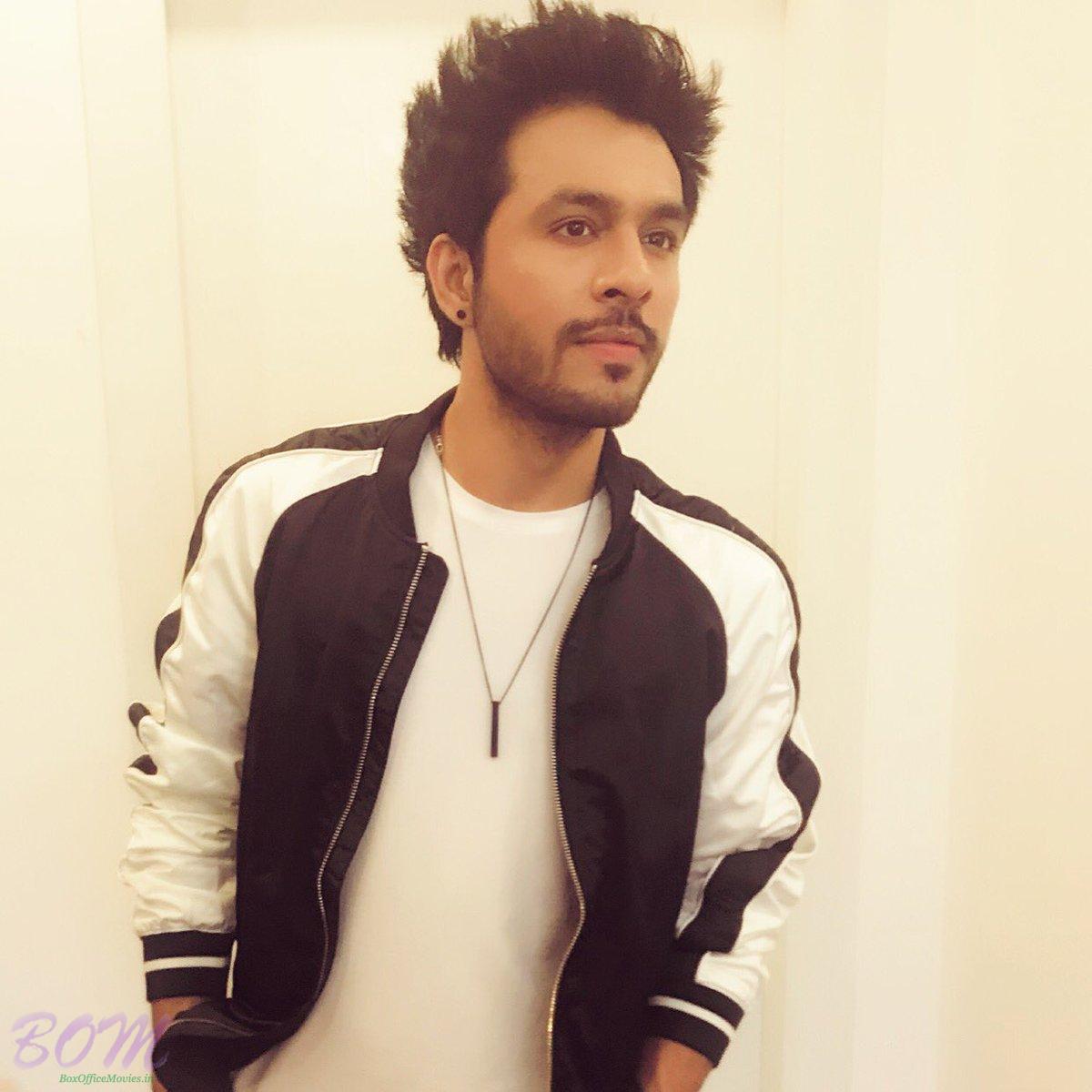 1200x1200 Tony Kakkar Wallpaper