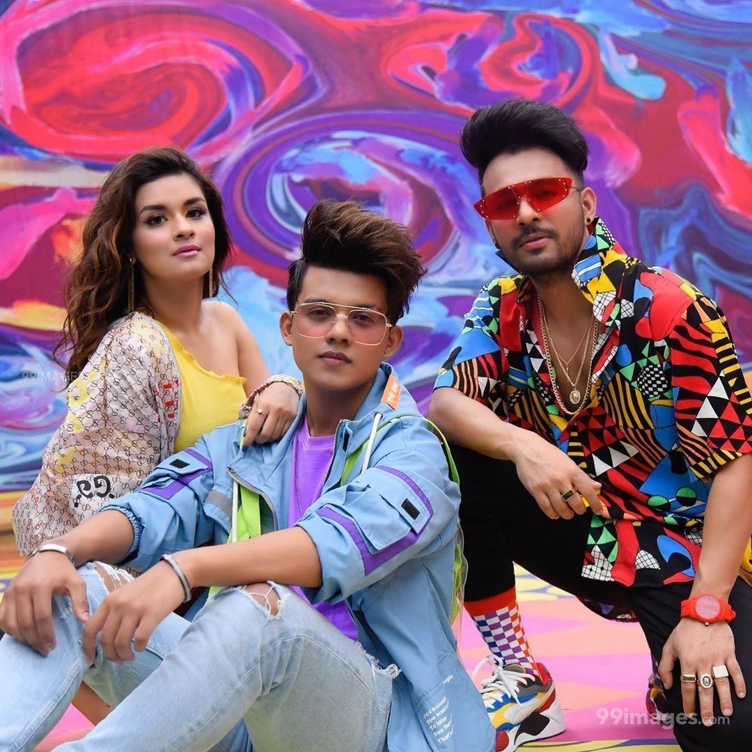 1080x1080 Tony Kakkar HD Wallpaper (Desktop Background / Android / iPhone) (1080p, 4k) (1080x1080) (2021)