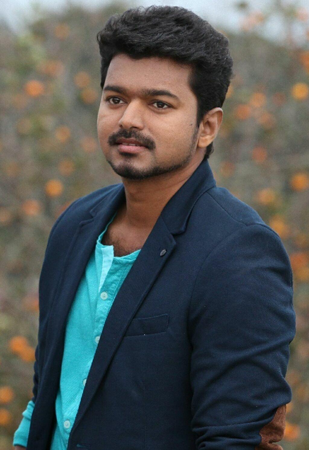 1024x1490 Vijay And Kajal In Jilla HD Wallpaper