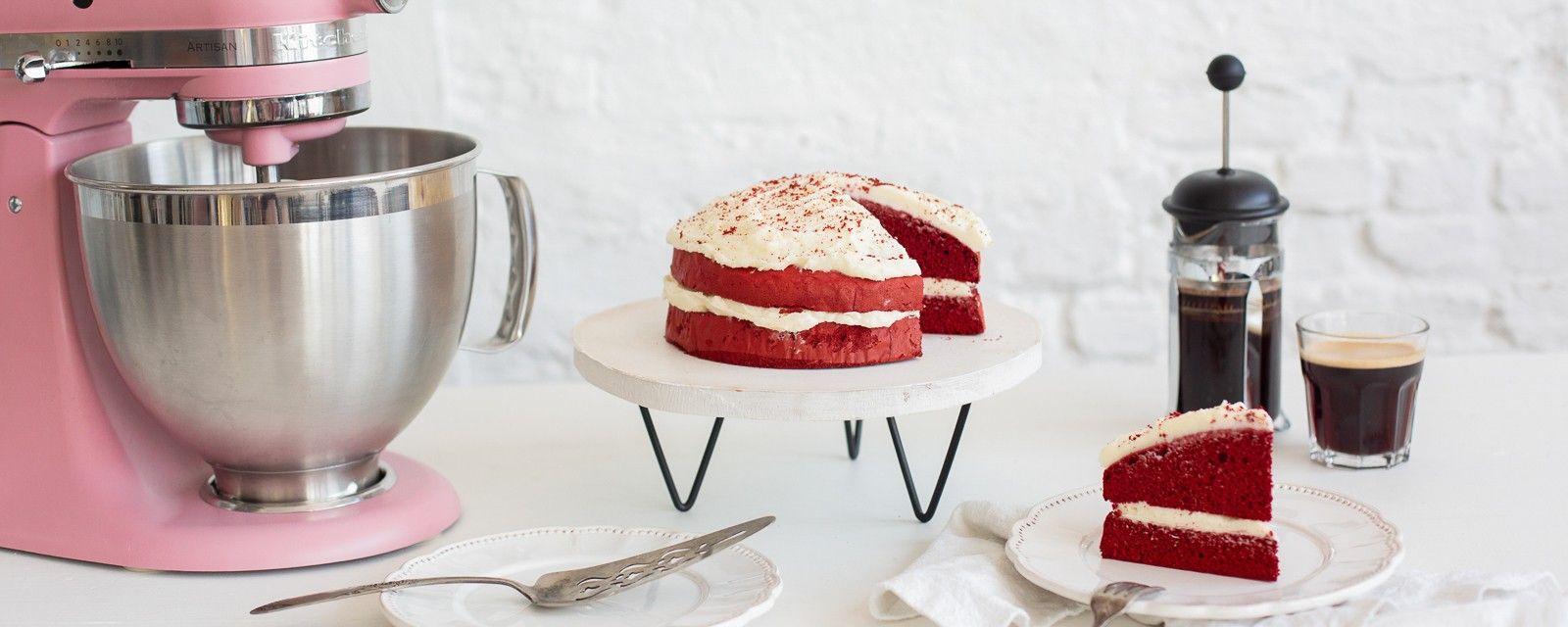 1600x640 Red velvet cake