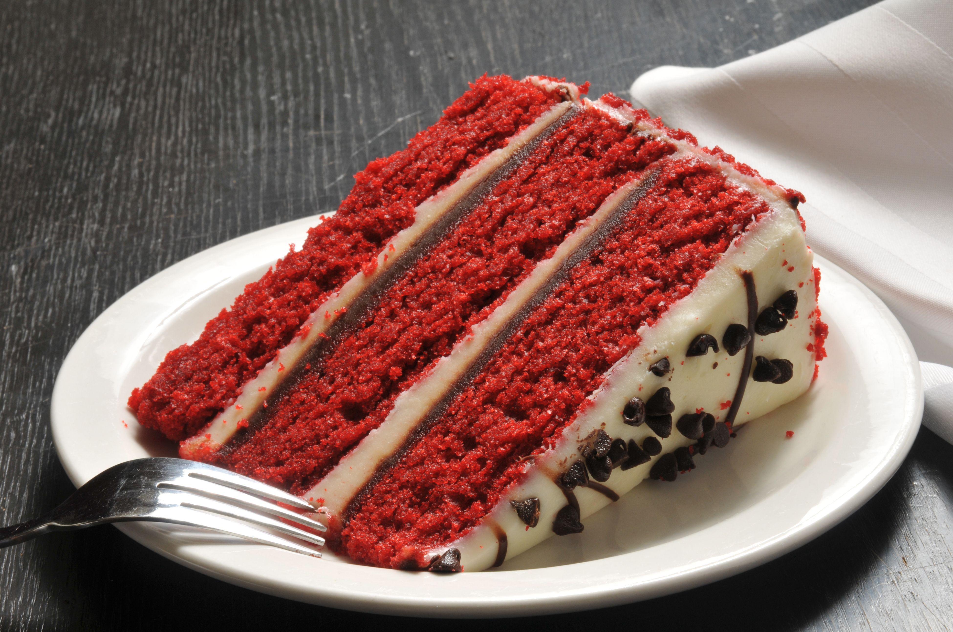 3900x2590 Red Velvet Cake Wallpaper