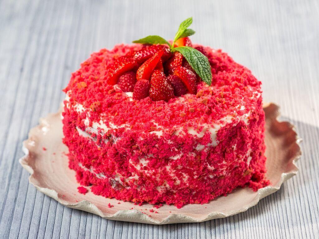 1024x768 Red Velvet Cake