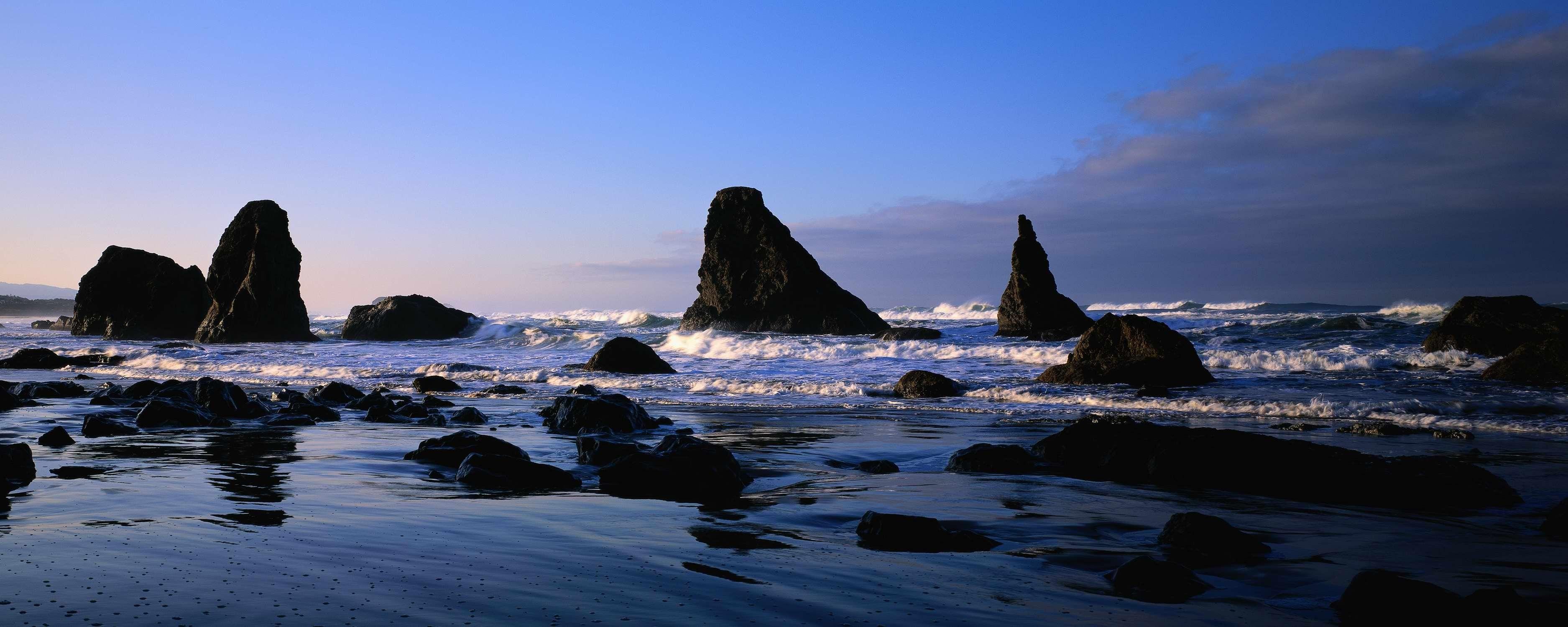 3750x1500 Rocky Beach Wallpaperx1500