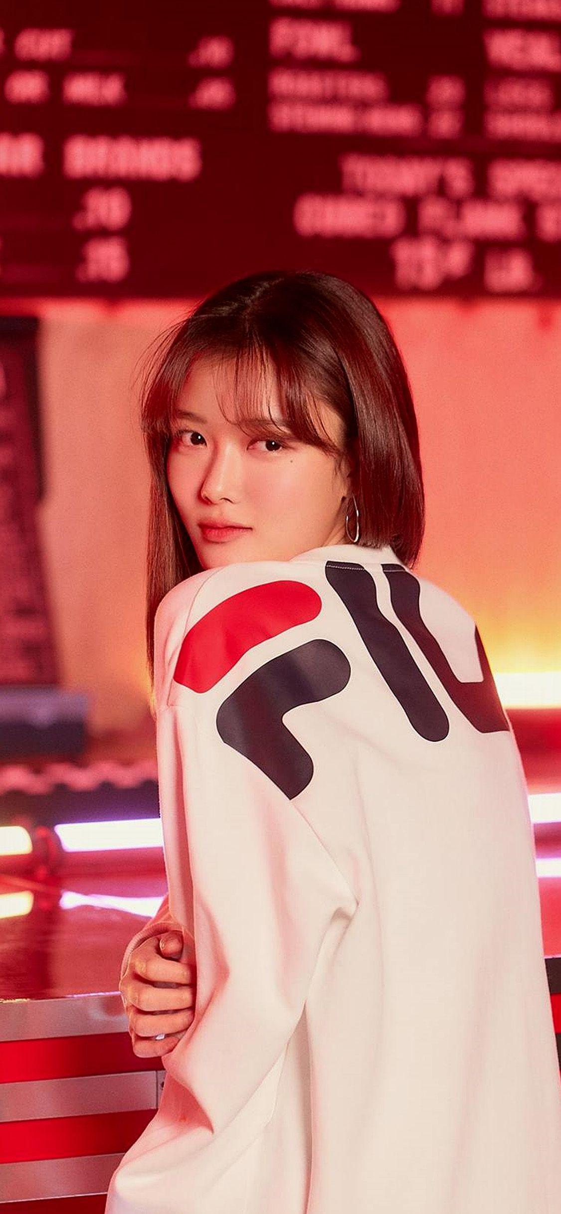 1125x2436 girl kpop red fila yujung film